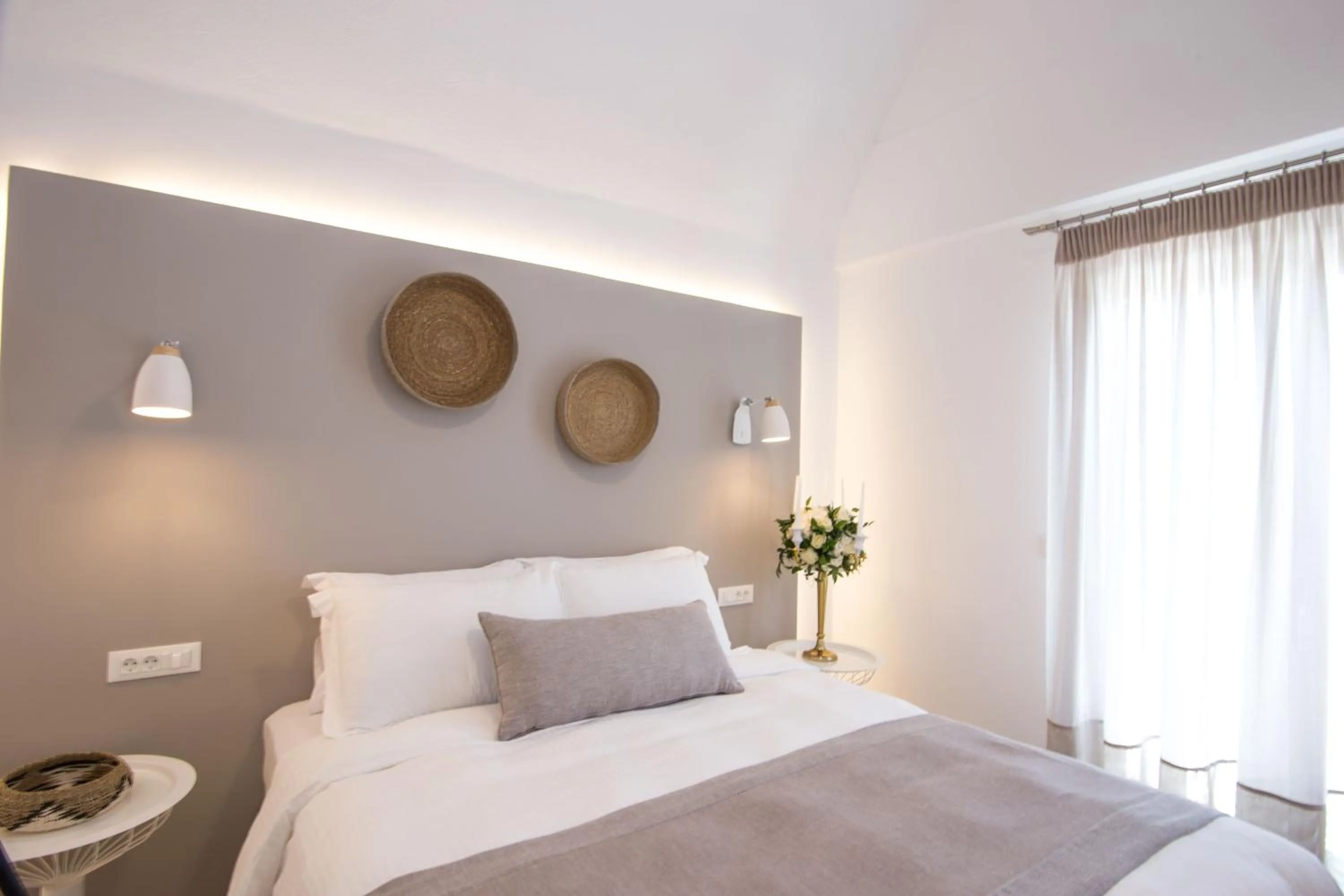 Bed in Louis Studios Santorini