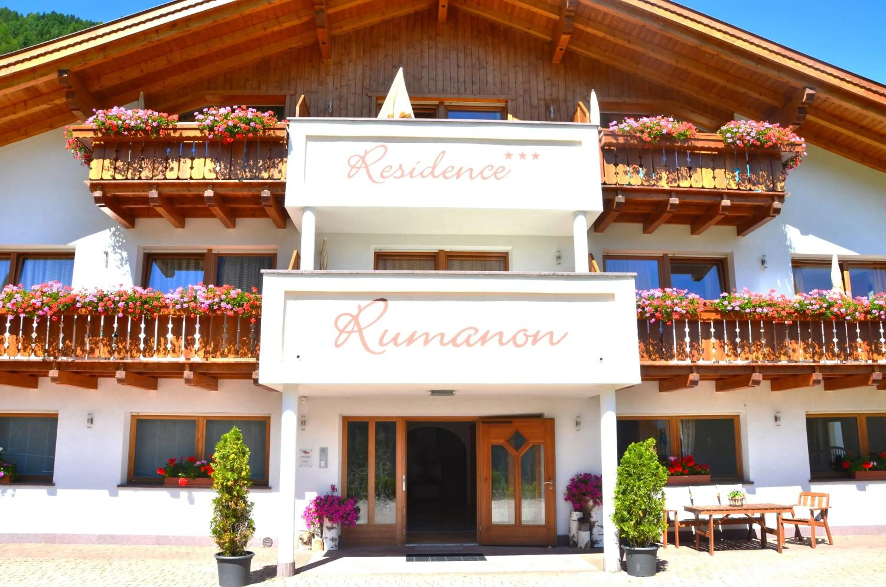 Property building in Residence Rumanon