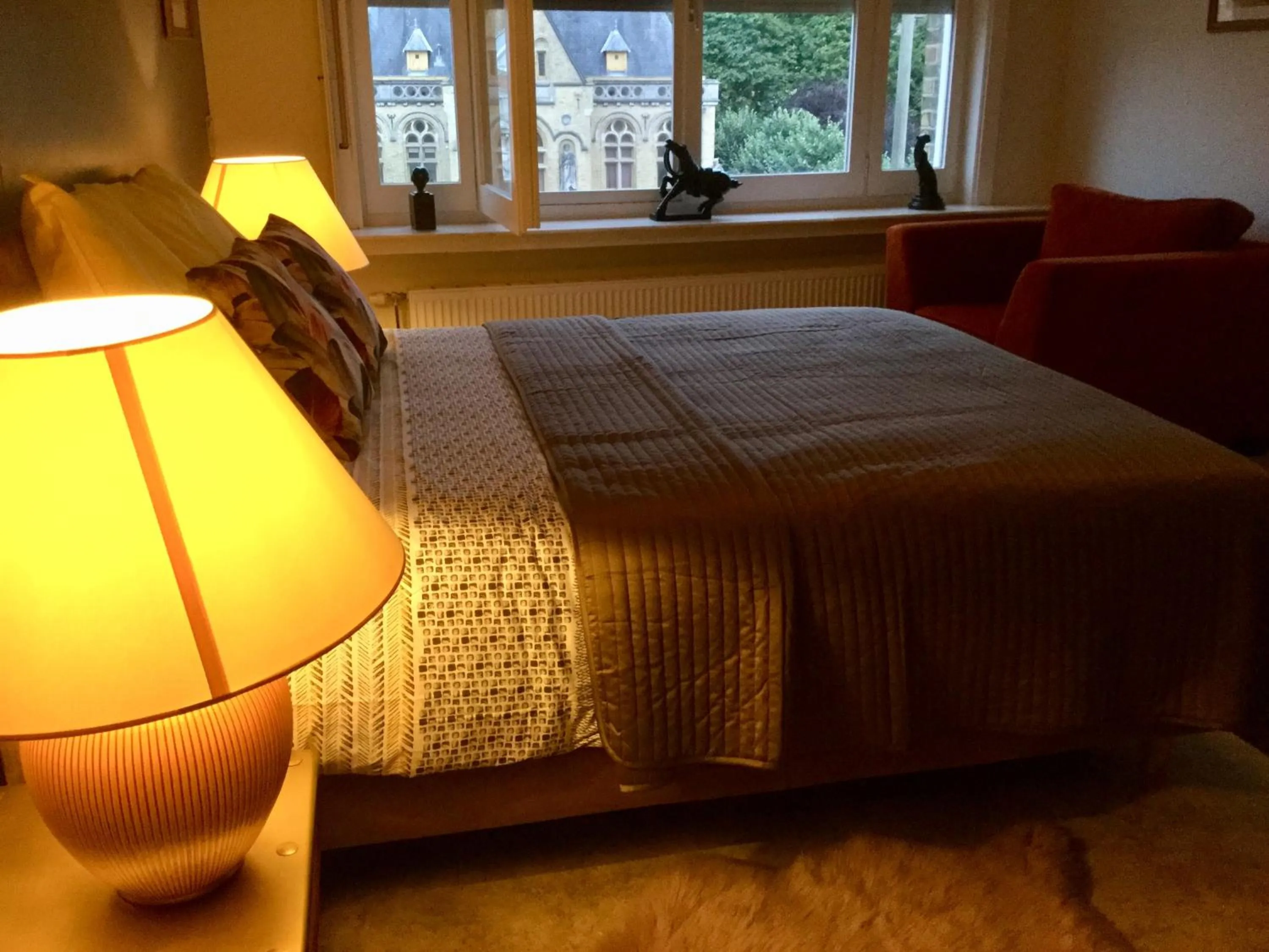 Bed in B&B East&West