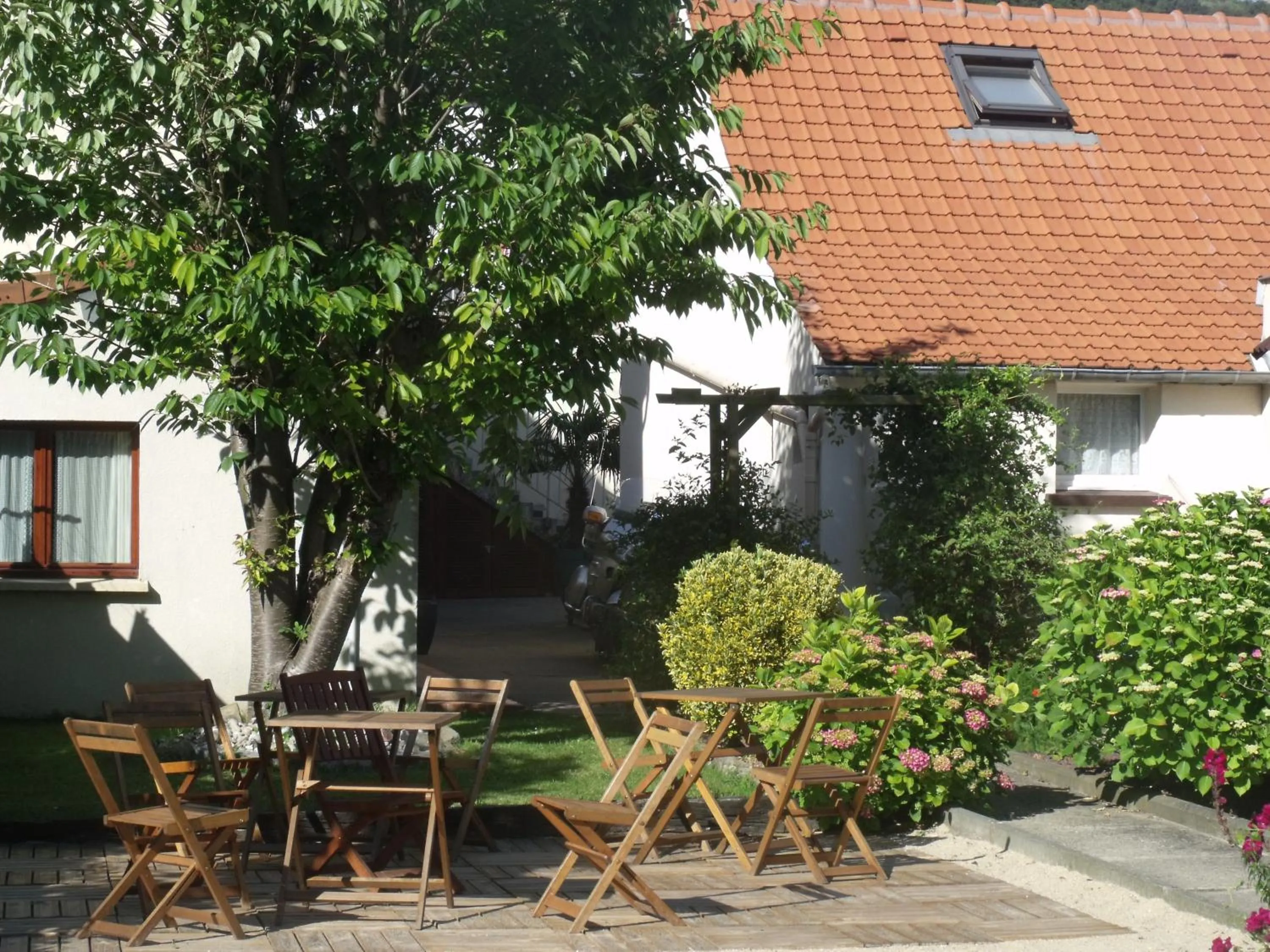 Garden in Le Clos Robinson