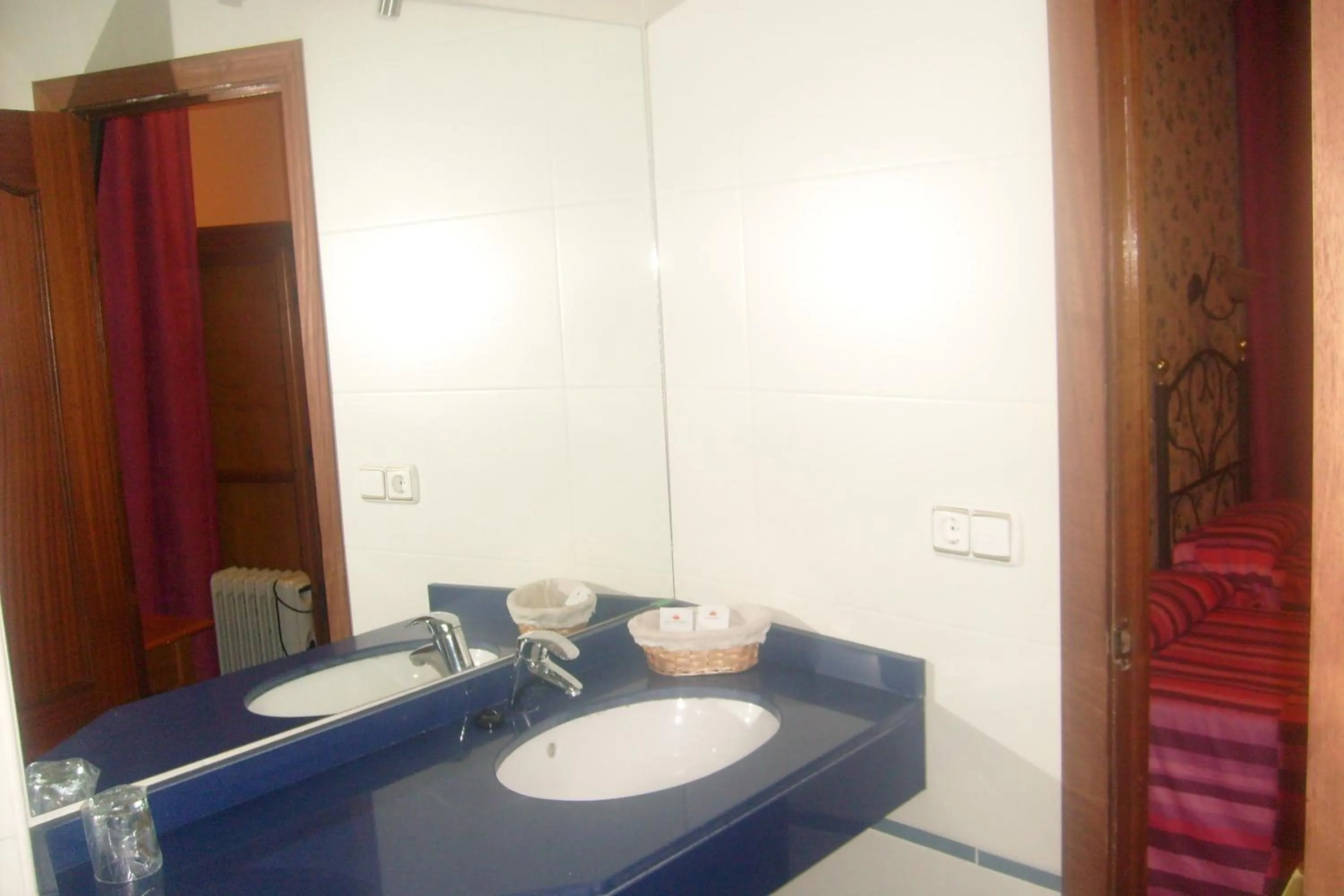 Bathroom in Hotel Nacional Melilla