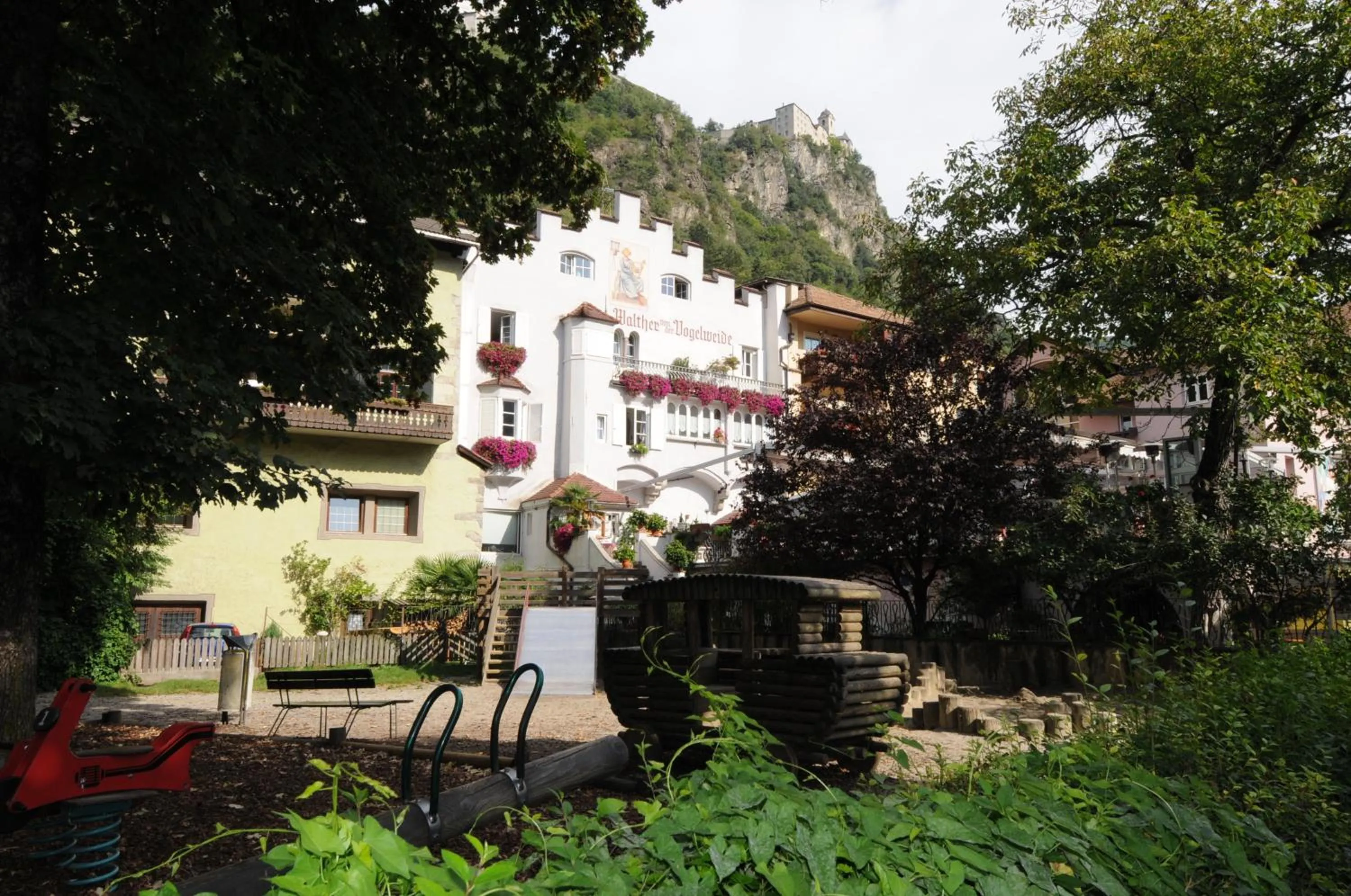 Facade/entrance in Hotel Walther v.d. Vogelweide Superior