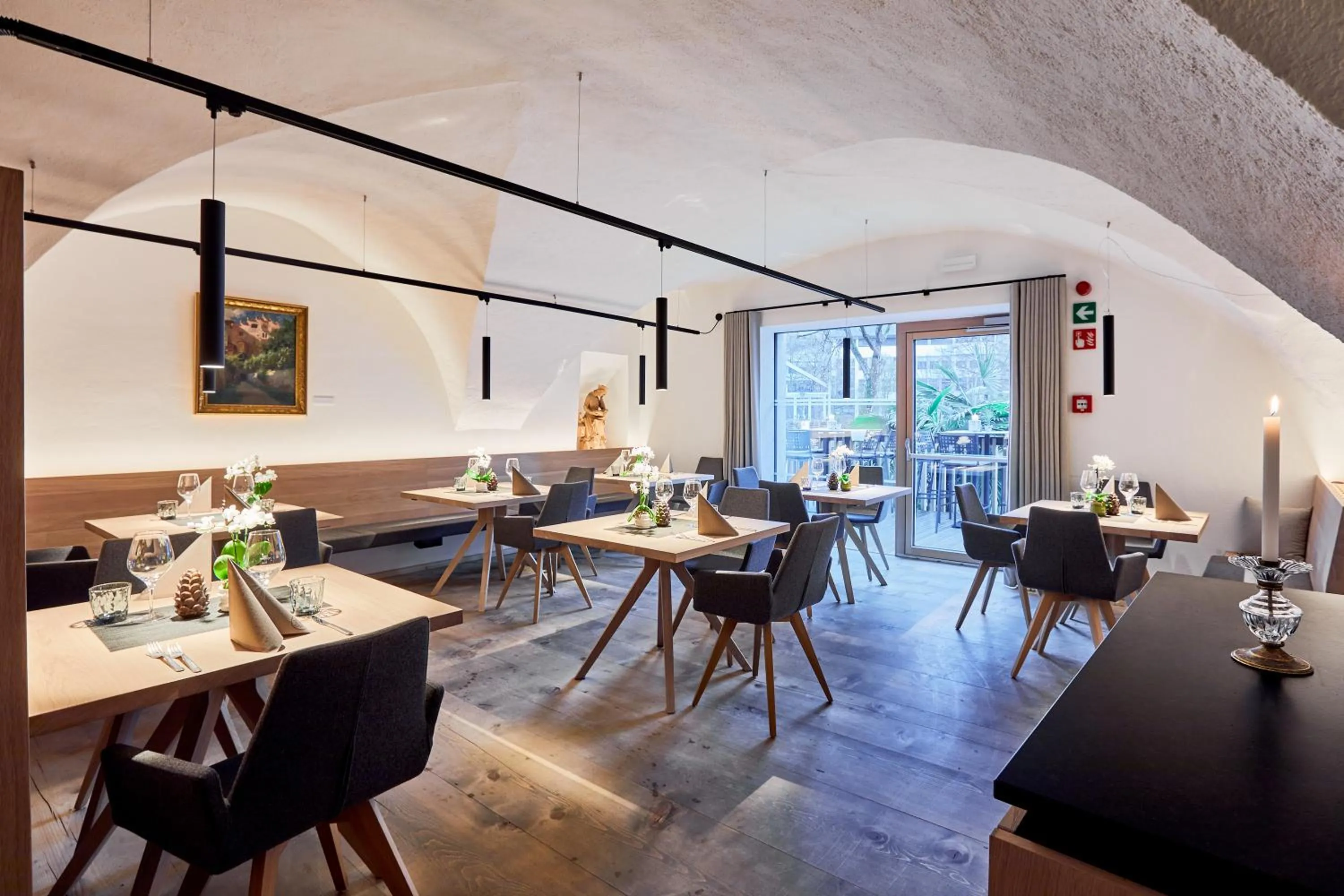 Restaurant/places to eat in Hotel Walther v.d. Vogelweide Superior