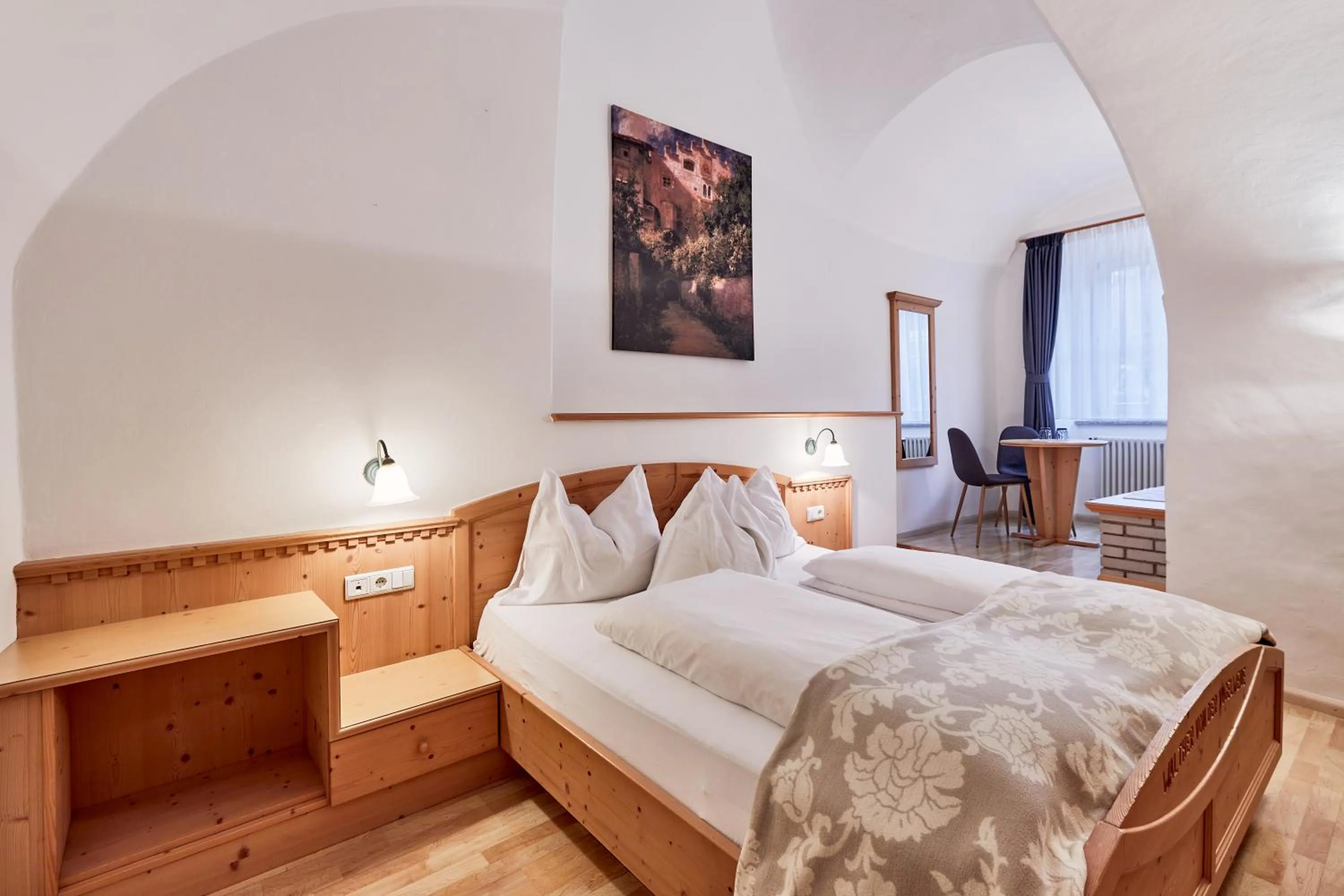 Bed in Hotel Walther v.d. Vogelweide Superior