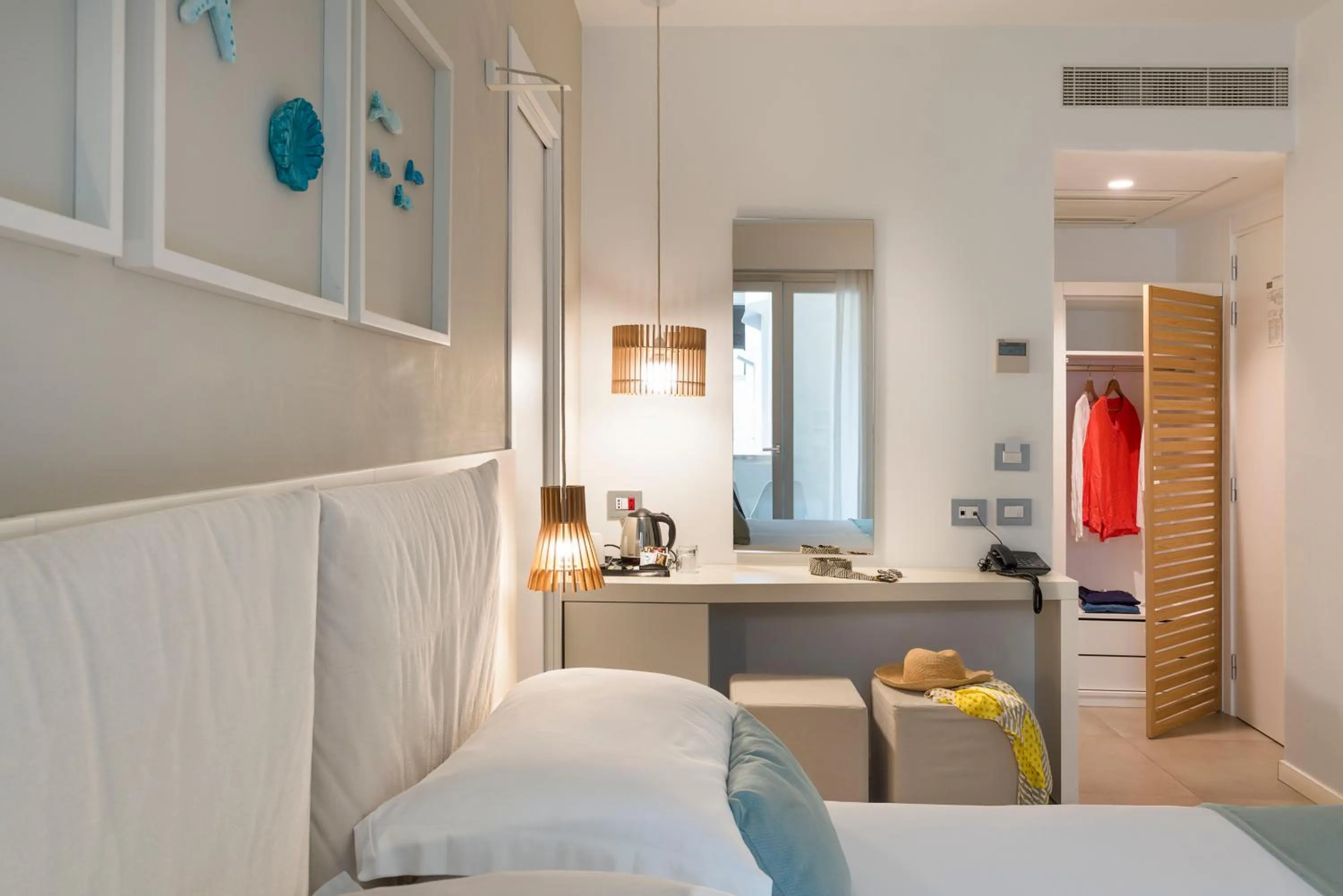 Photo of the whole room, Bed in Albatros Beach Hotel