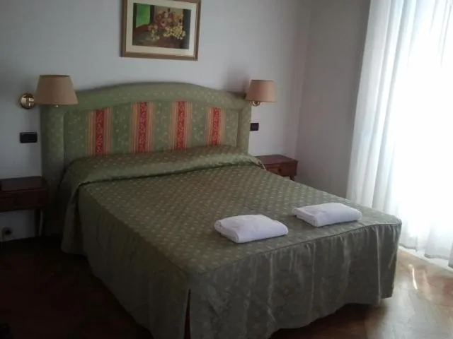 Bedroom, Bed in Hotel Ely