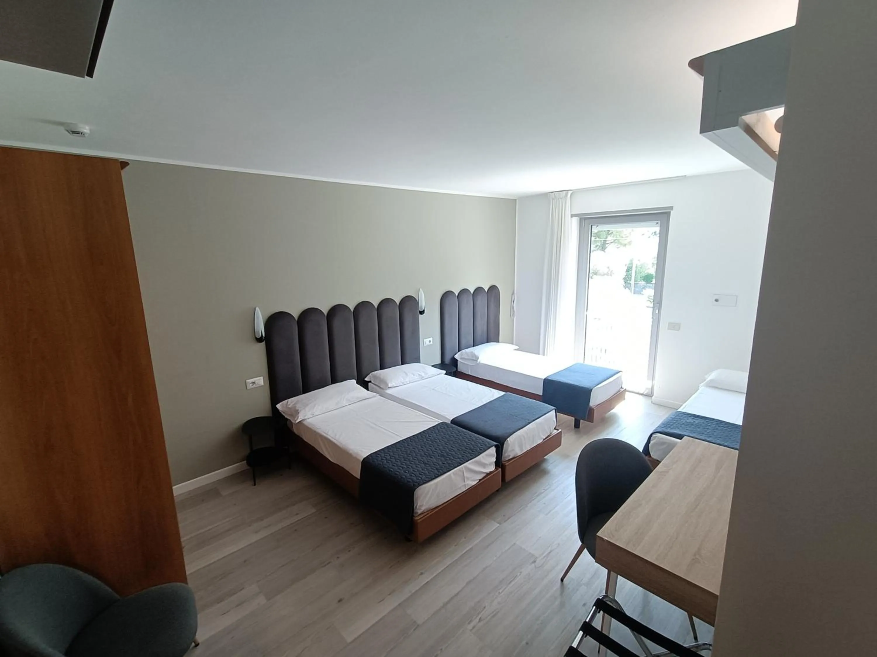 Bedroom, Bed in Hotel Everest Arco