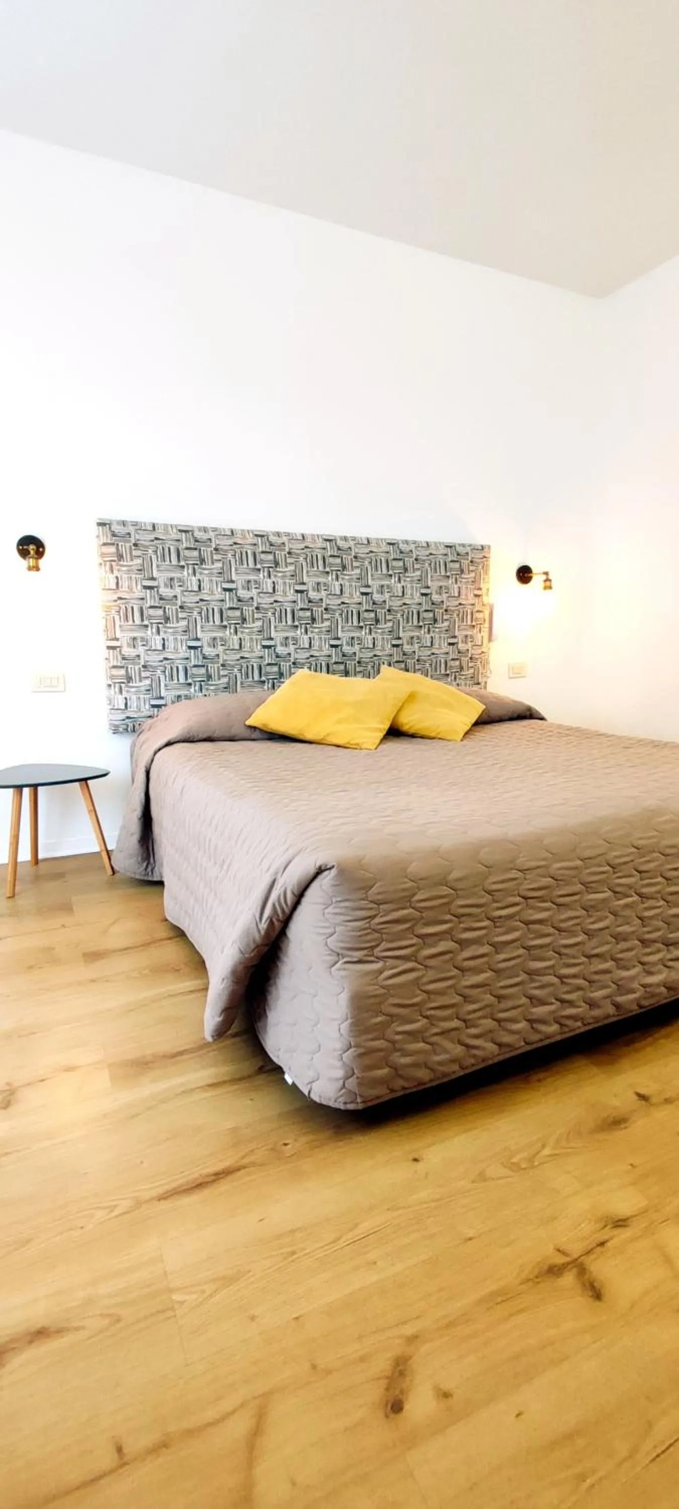 Bed in Hotel Everest Arco