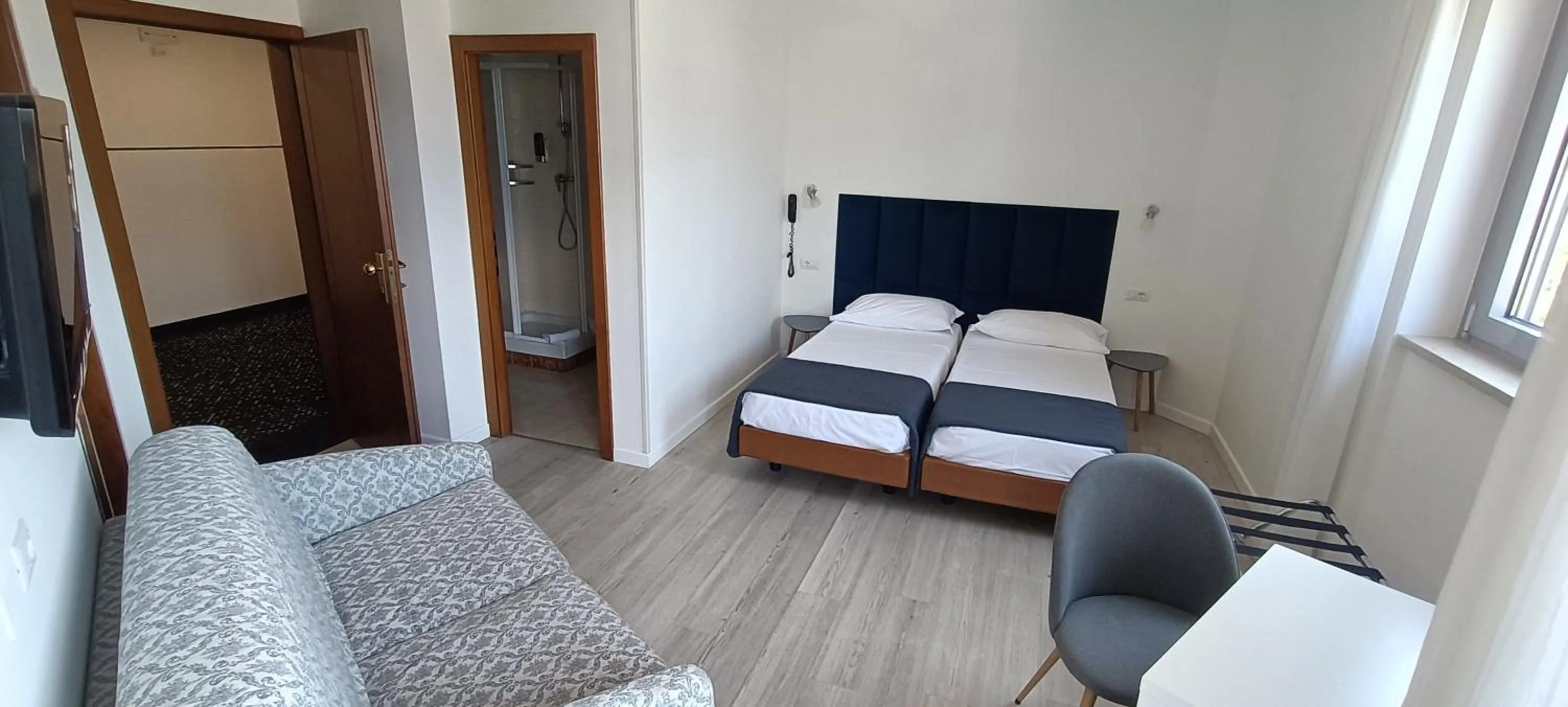 Bedroom, Bed in Hotel Everest Arco