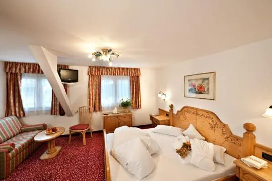 Photo of the whole room in Albergo al Cervo - Gasthof zum Hirschen