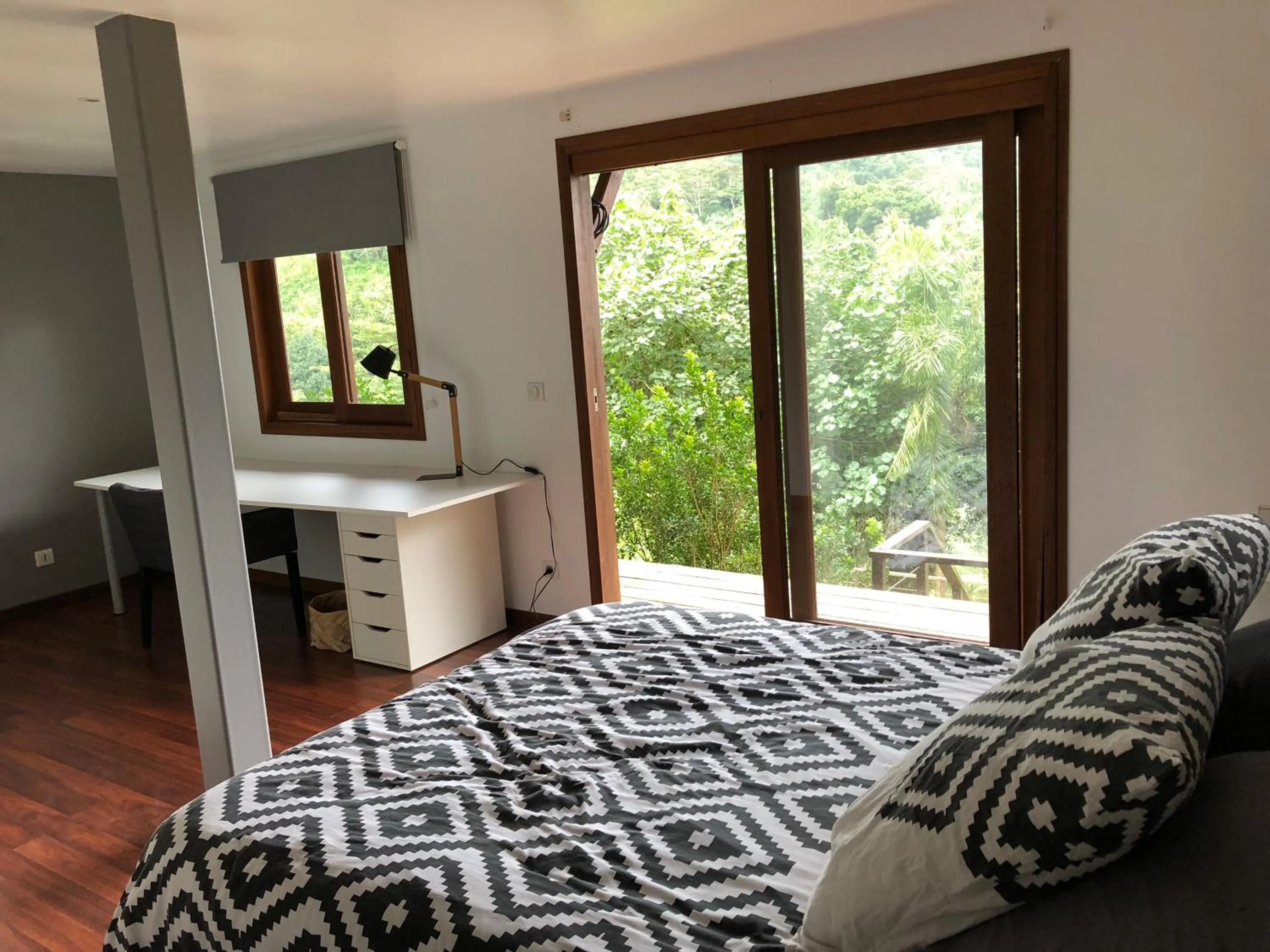 Bed in La Villa Te Fetia Nui Moorea