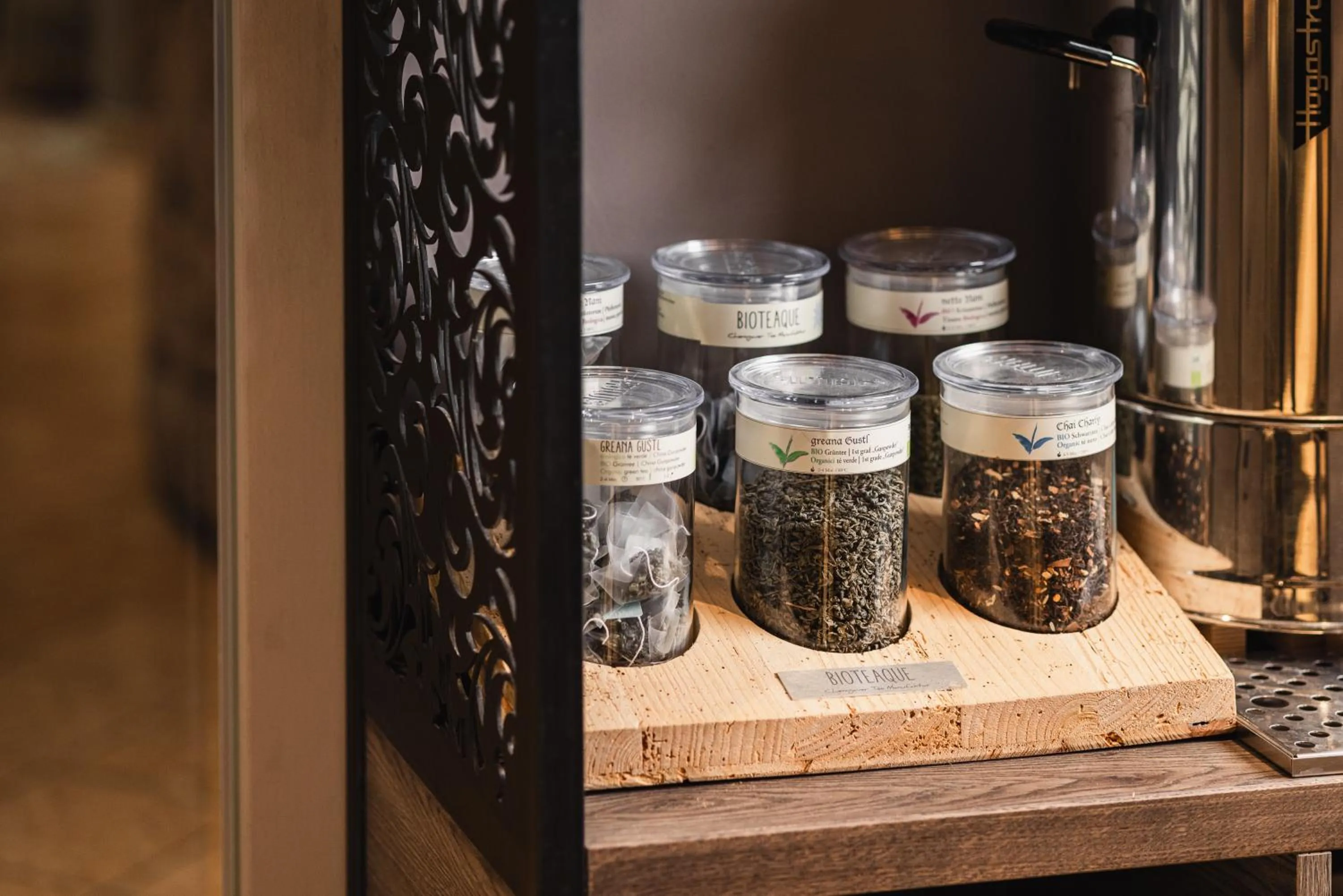 Restaurant/places to eat in Das Mondschein