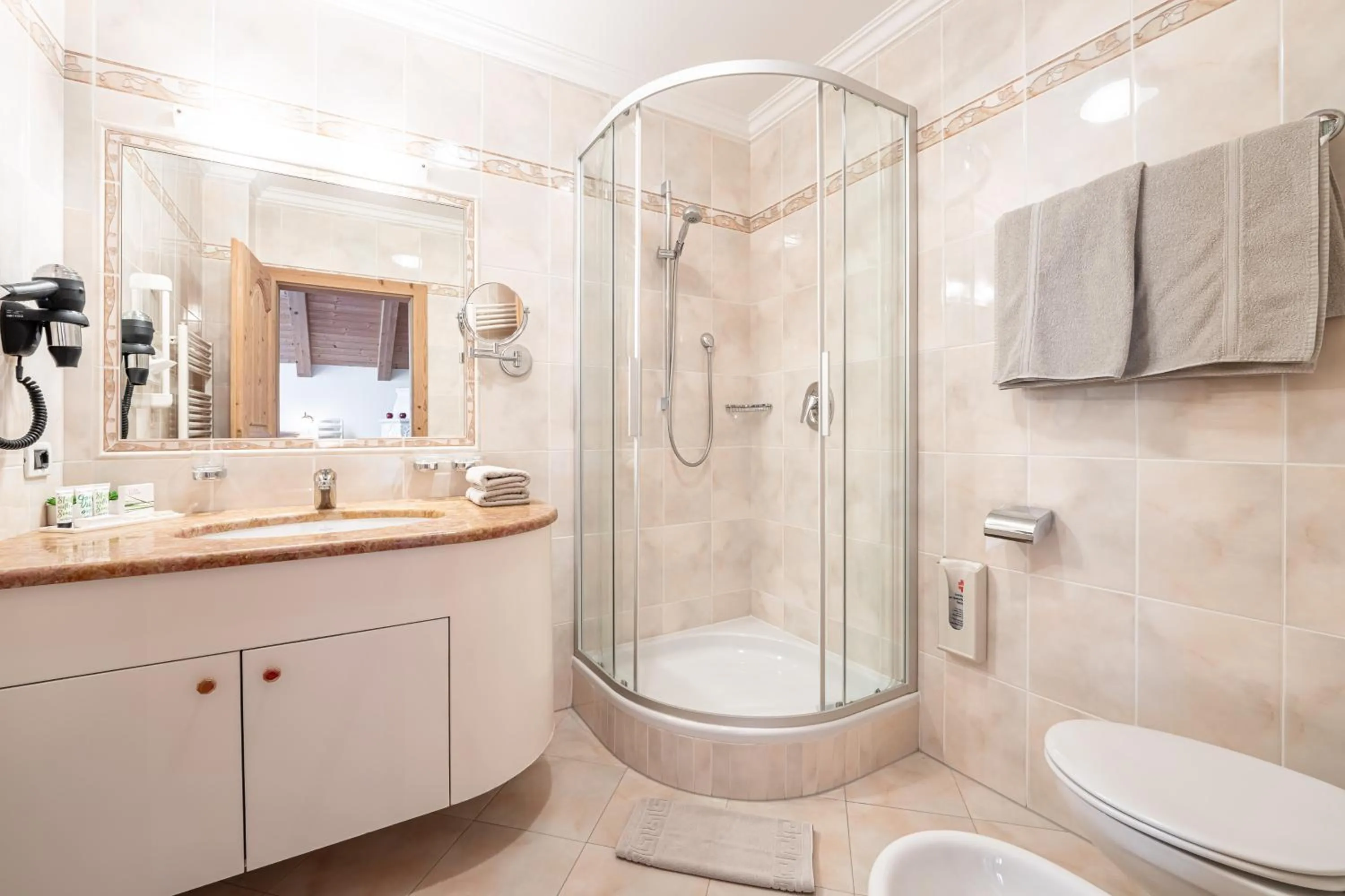 Shower in Garni la Bercia