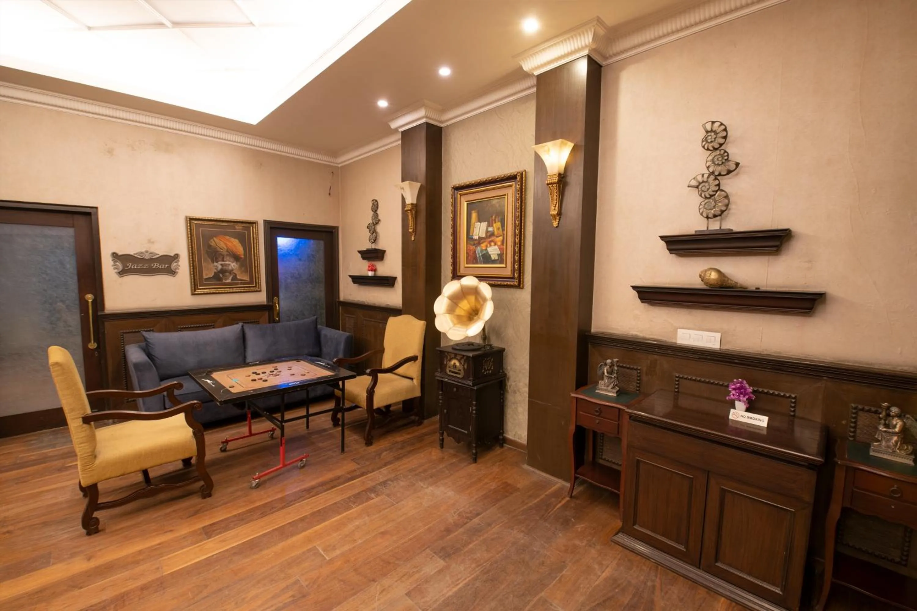 Library in Rock Manali by Vivaan