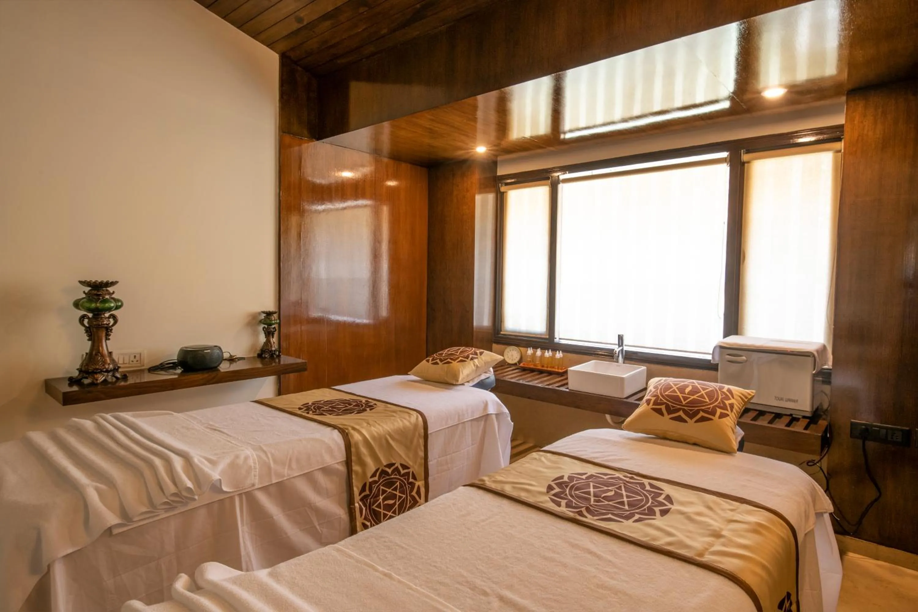 Spa and wellness centre/facilities, Bed in Rock Manali by Vivaan