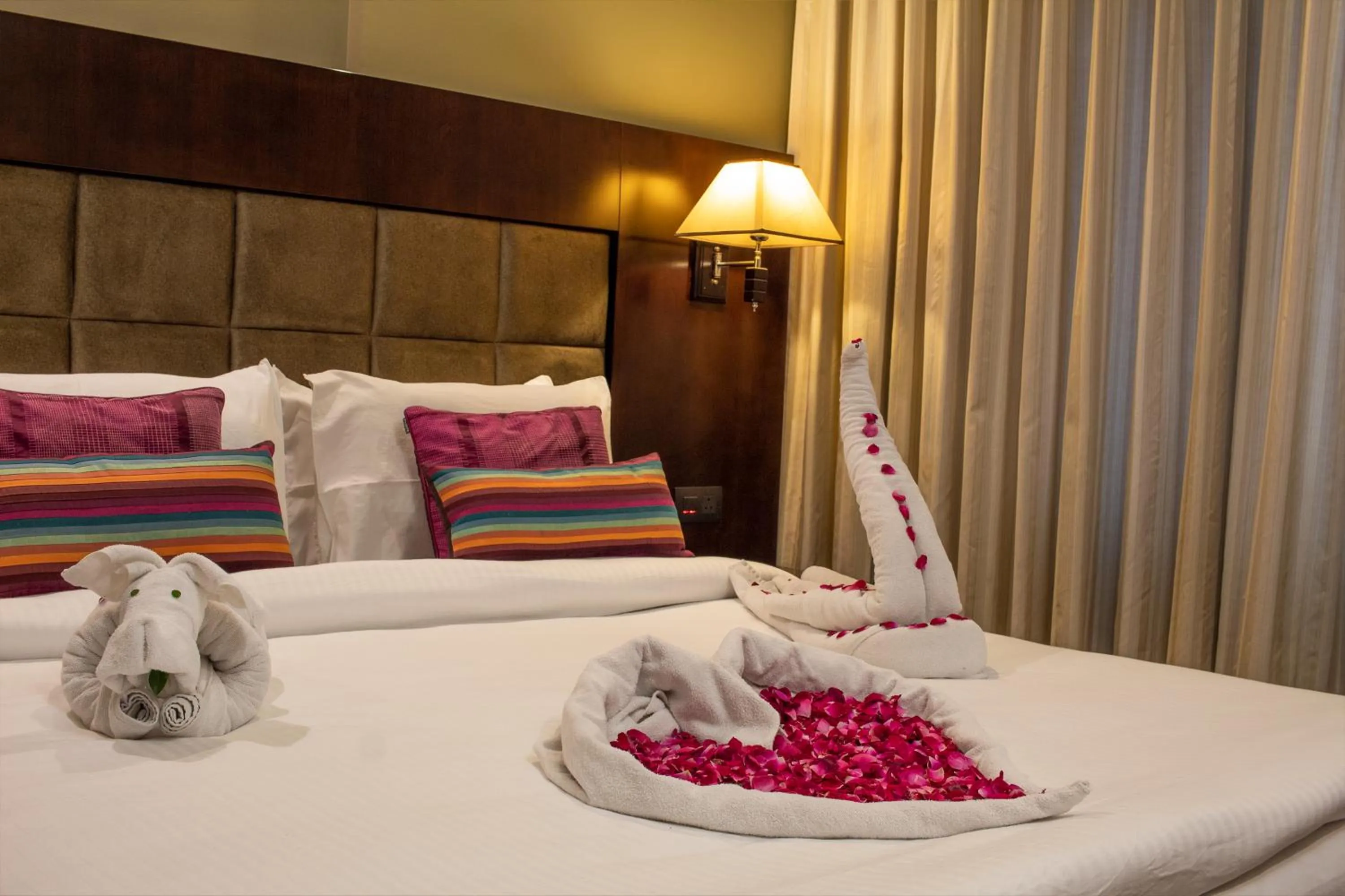 towels, Bed in Rock Manali by Vivaan