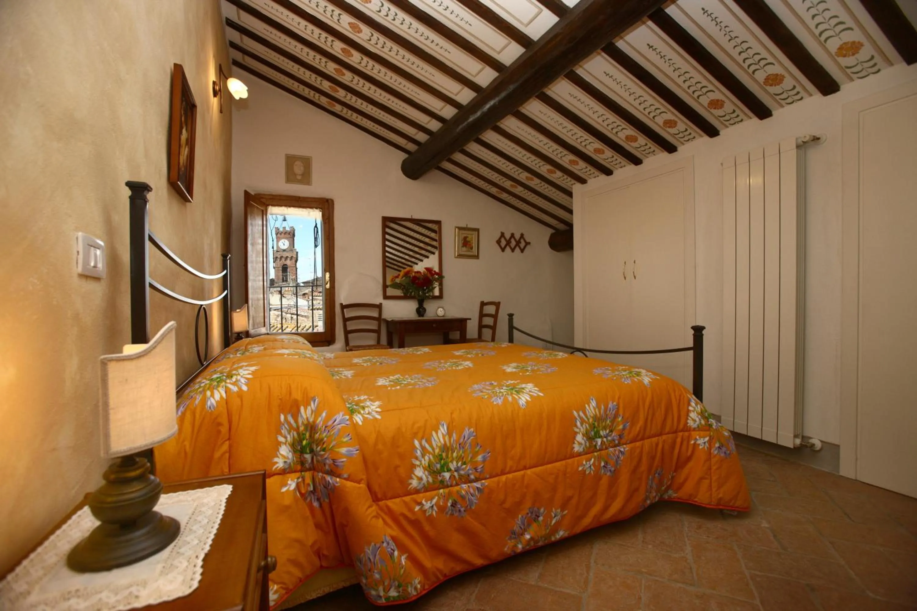 View (from property/room), Bed in ROSSELLINO®