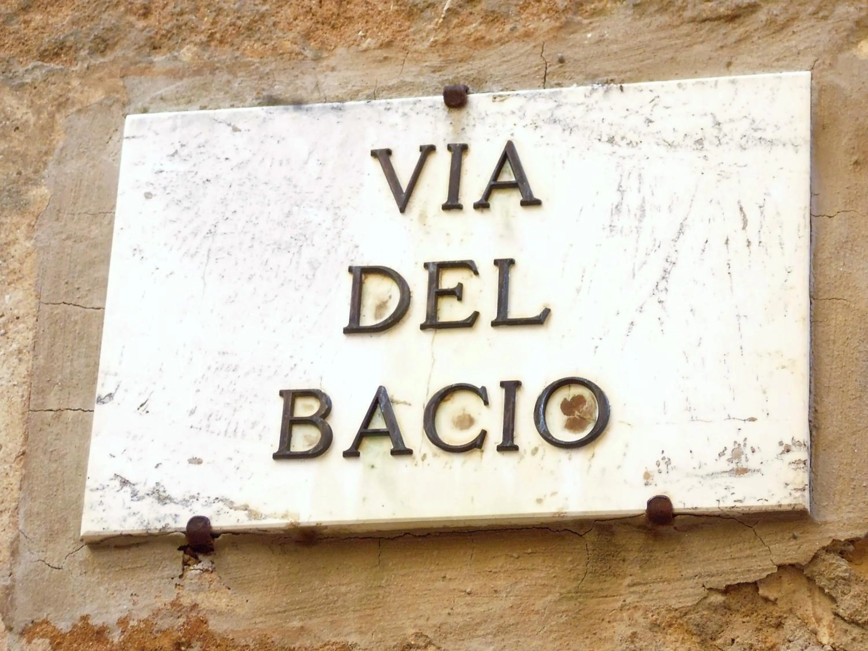 Property building in ROSSELLINO®