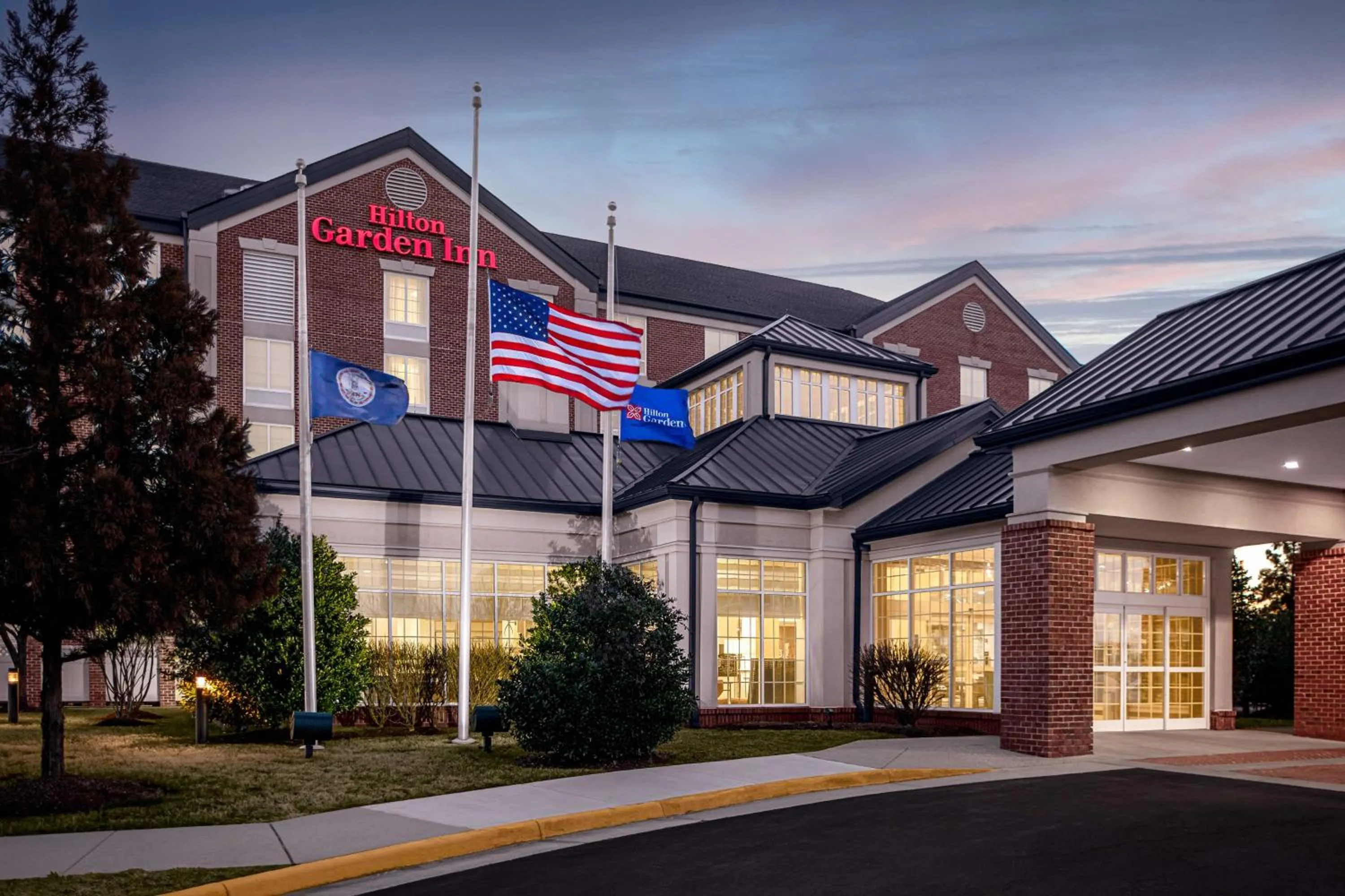 Property building in Hilton Garden Inn Fredericksburg