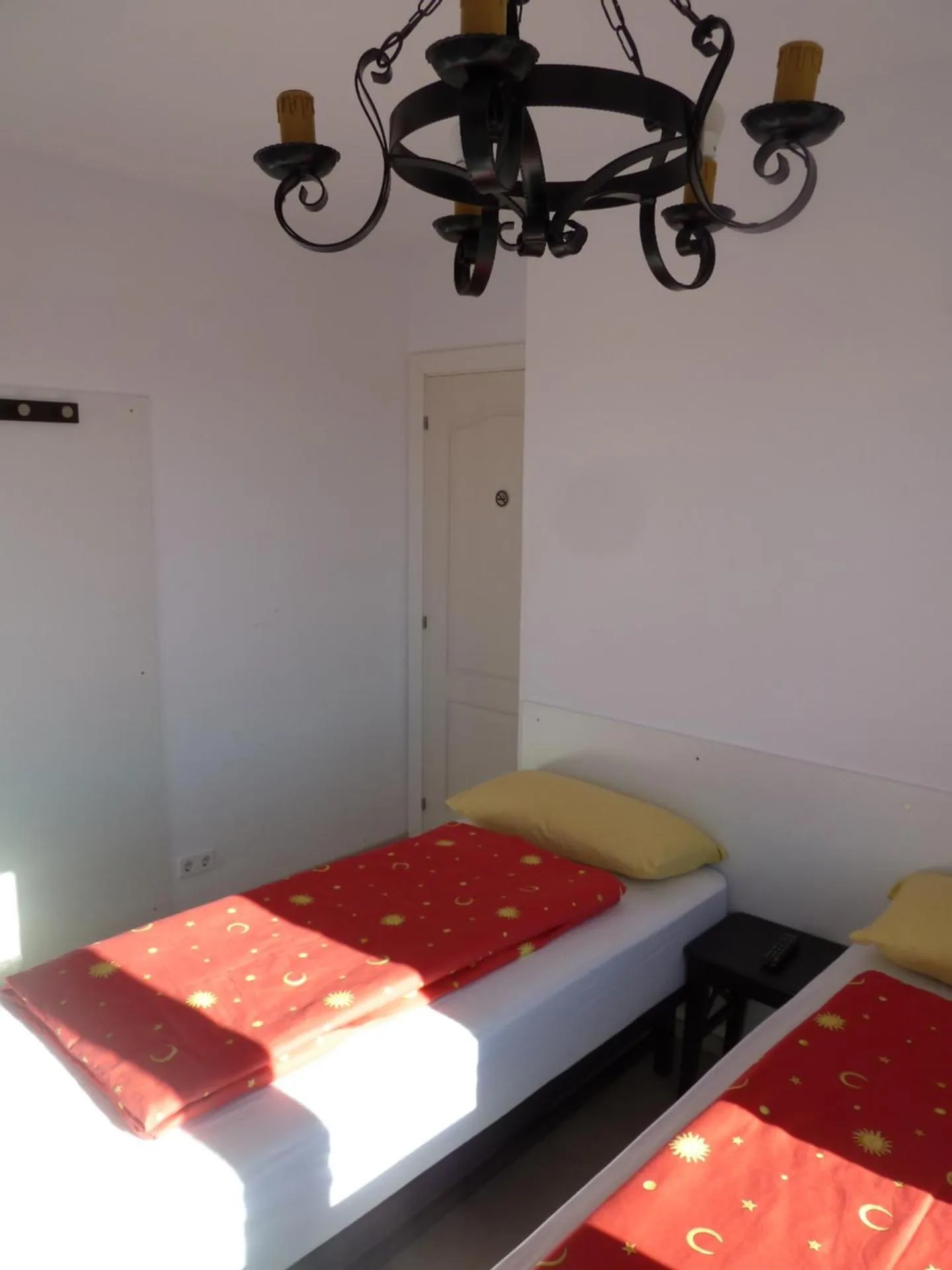 Bed in Hostal Moratinos