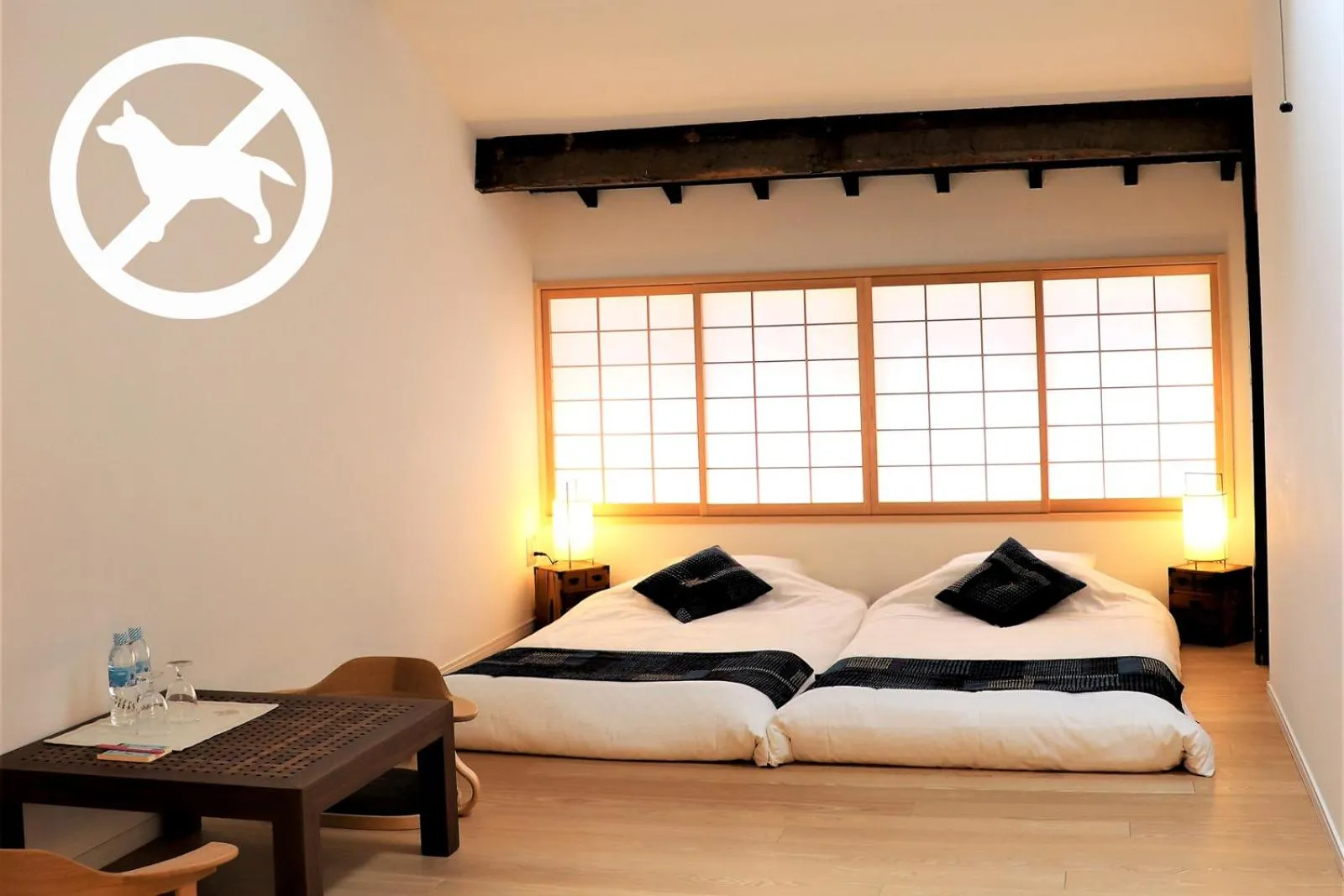 Photo of the whole room, Bed in Auberge AZABU