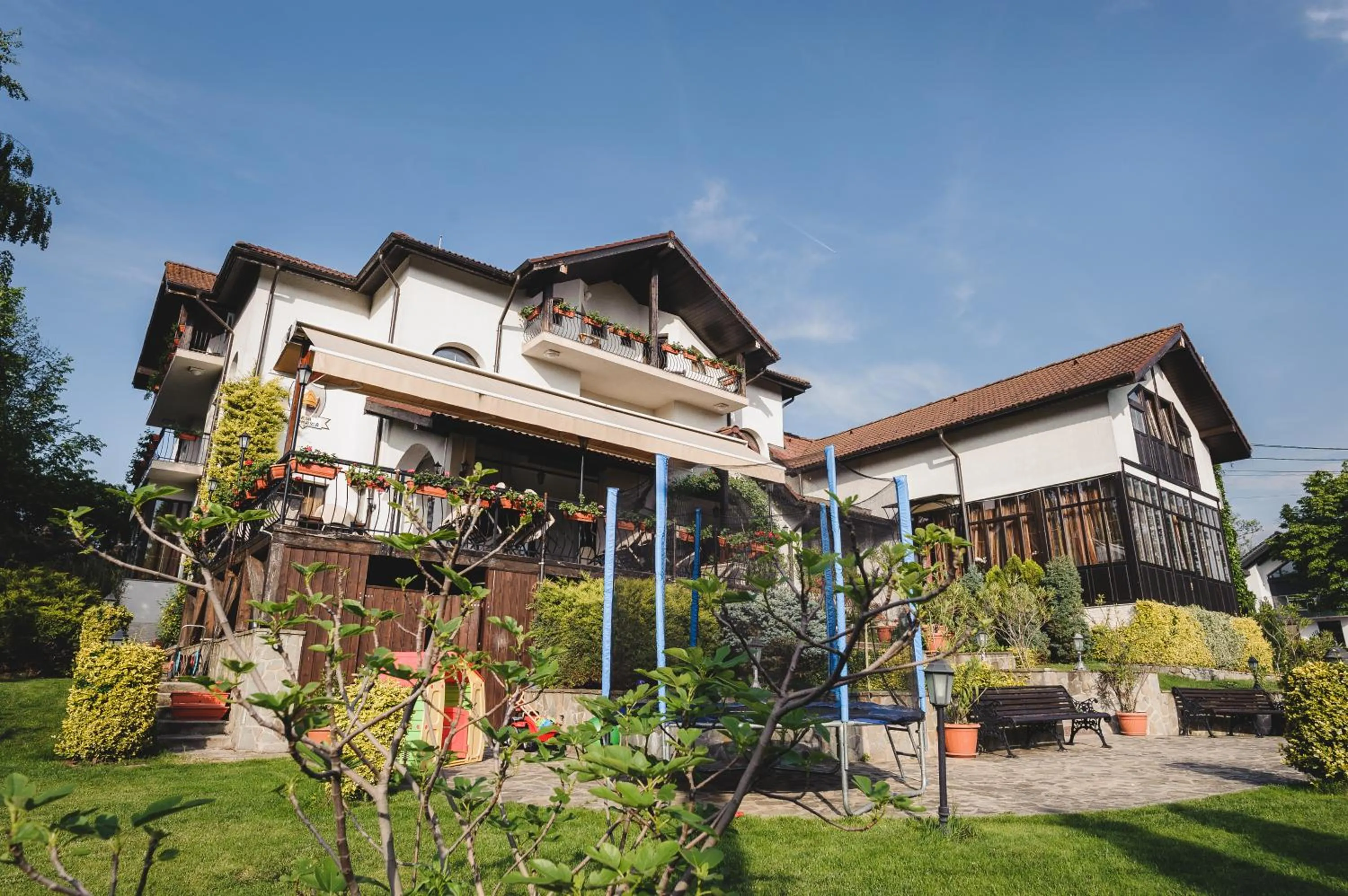 Property building in Casa Domneasca