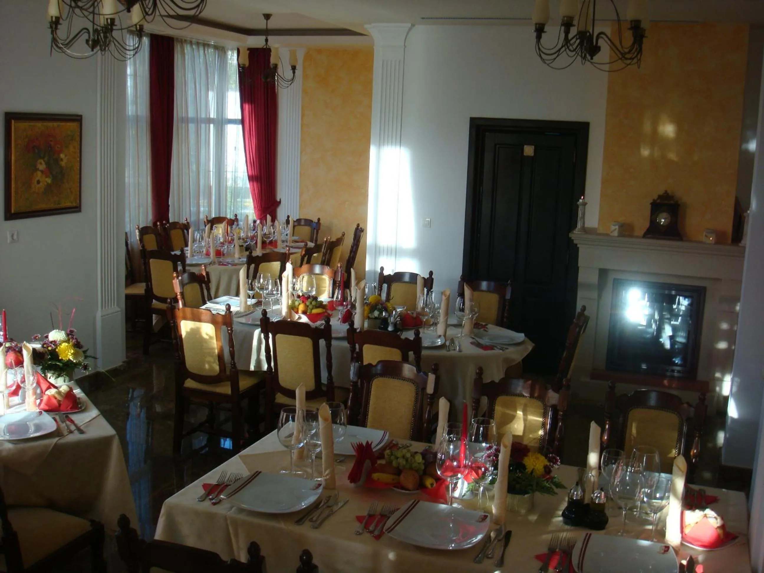 Restaurant/places to eat in Casa Domneasca