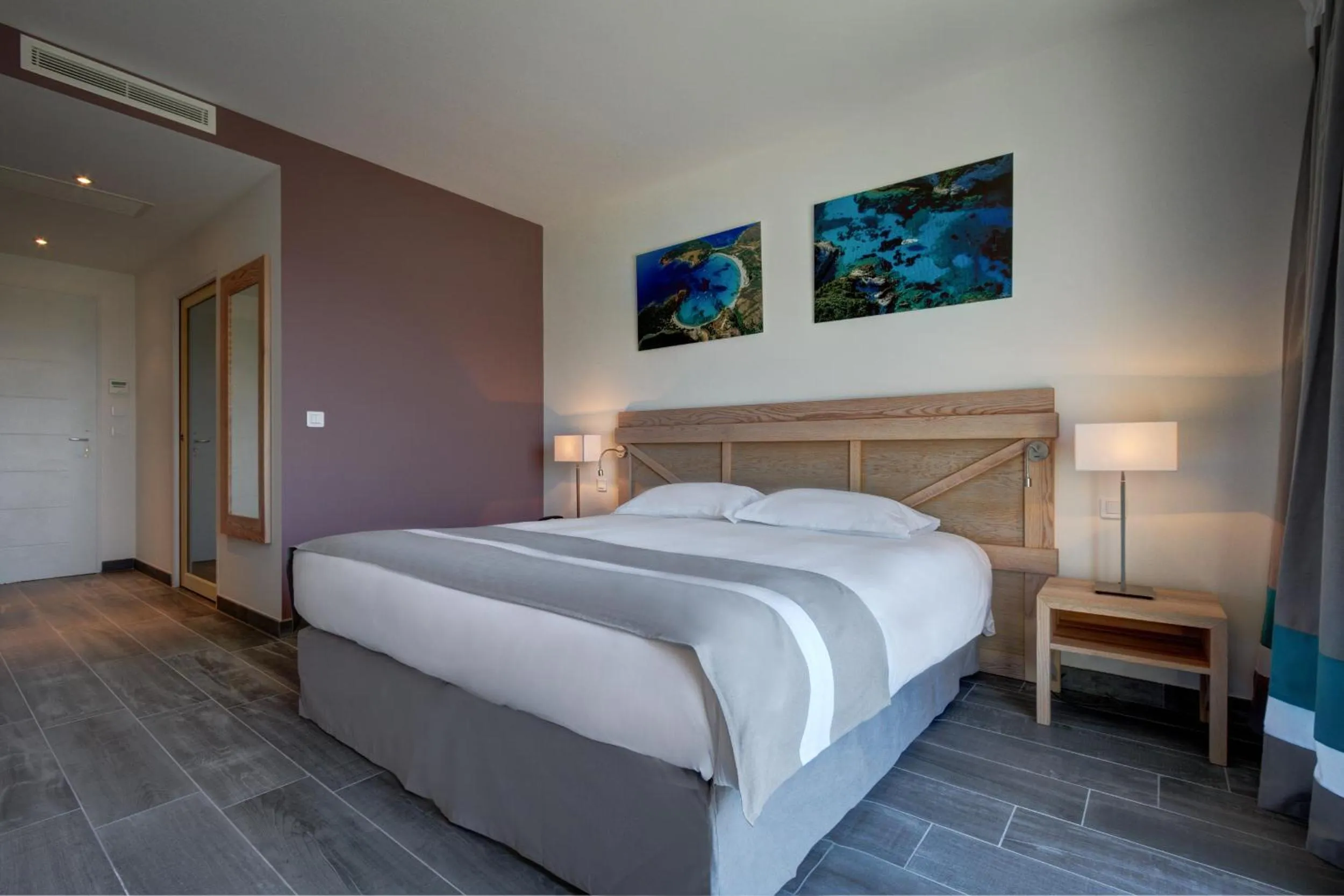 Bedroom in Hotel Carre Noir