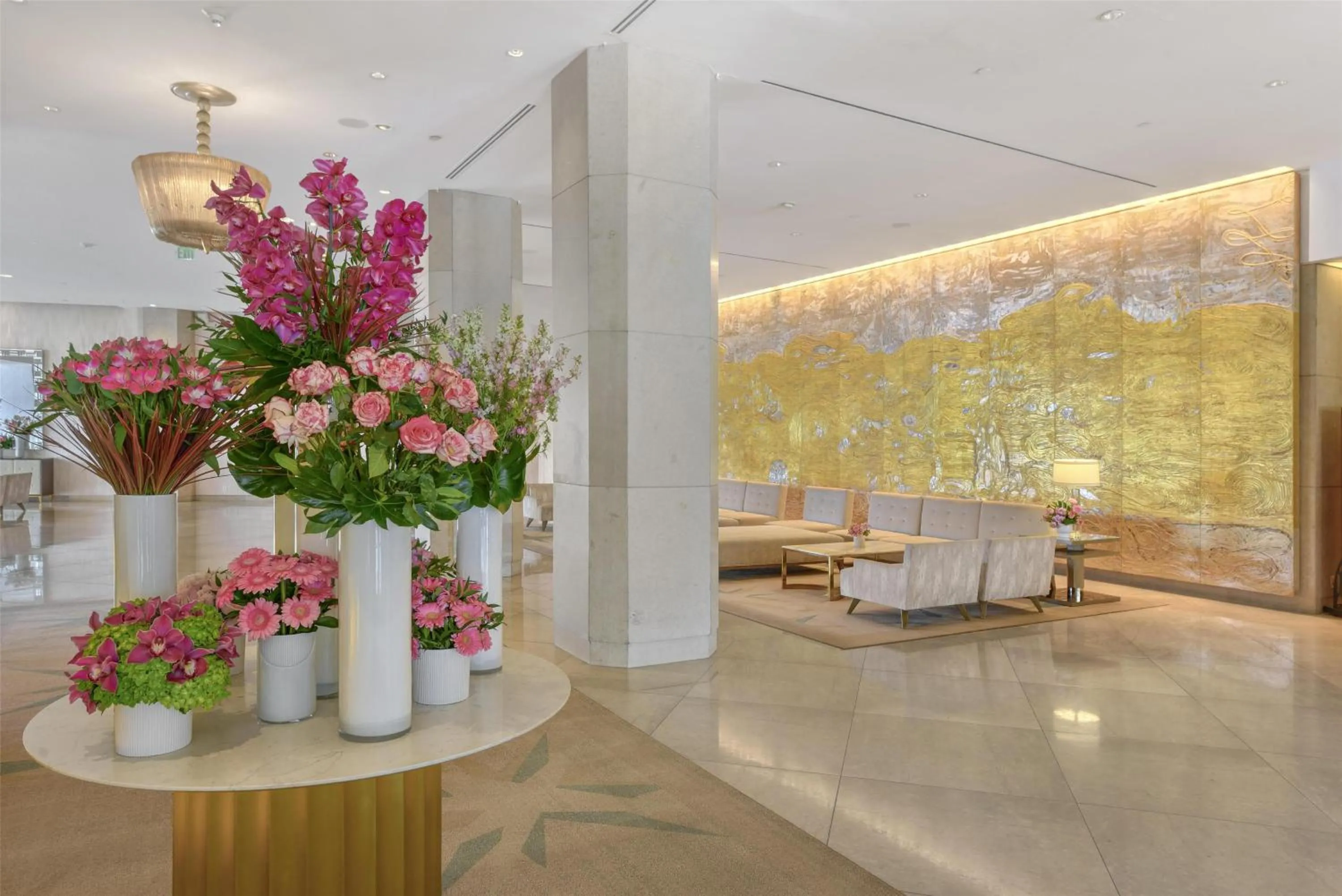 Lobby or reception in The Beverly Hilton