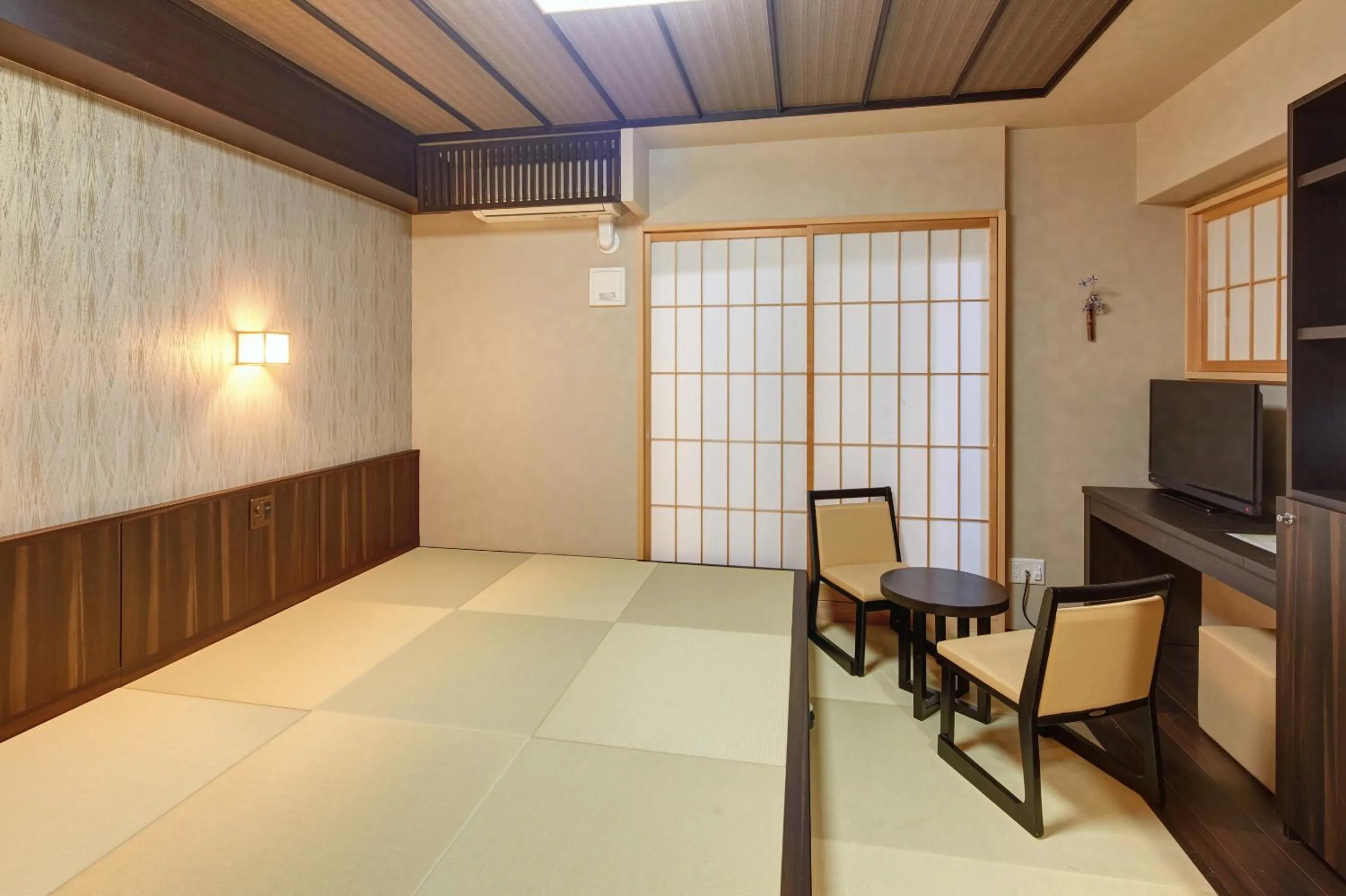 Living room, Bed in Hotel Amaterrace Nippombashi-higashi