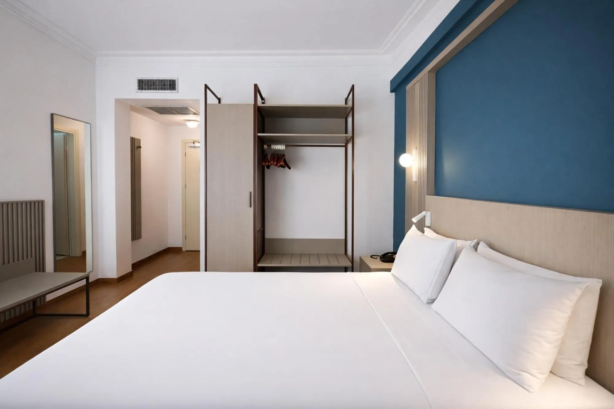 Bed in LVG Hotel Collection - Majestic