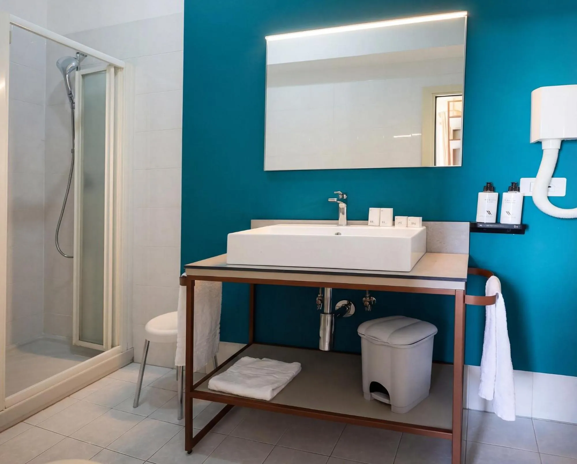 Shower in LVG Hotel Collection - Majestic