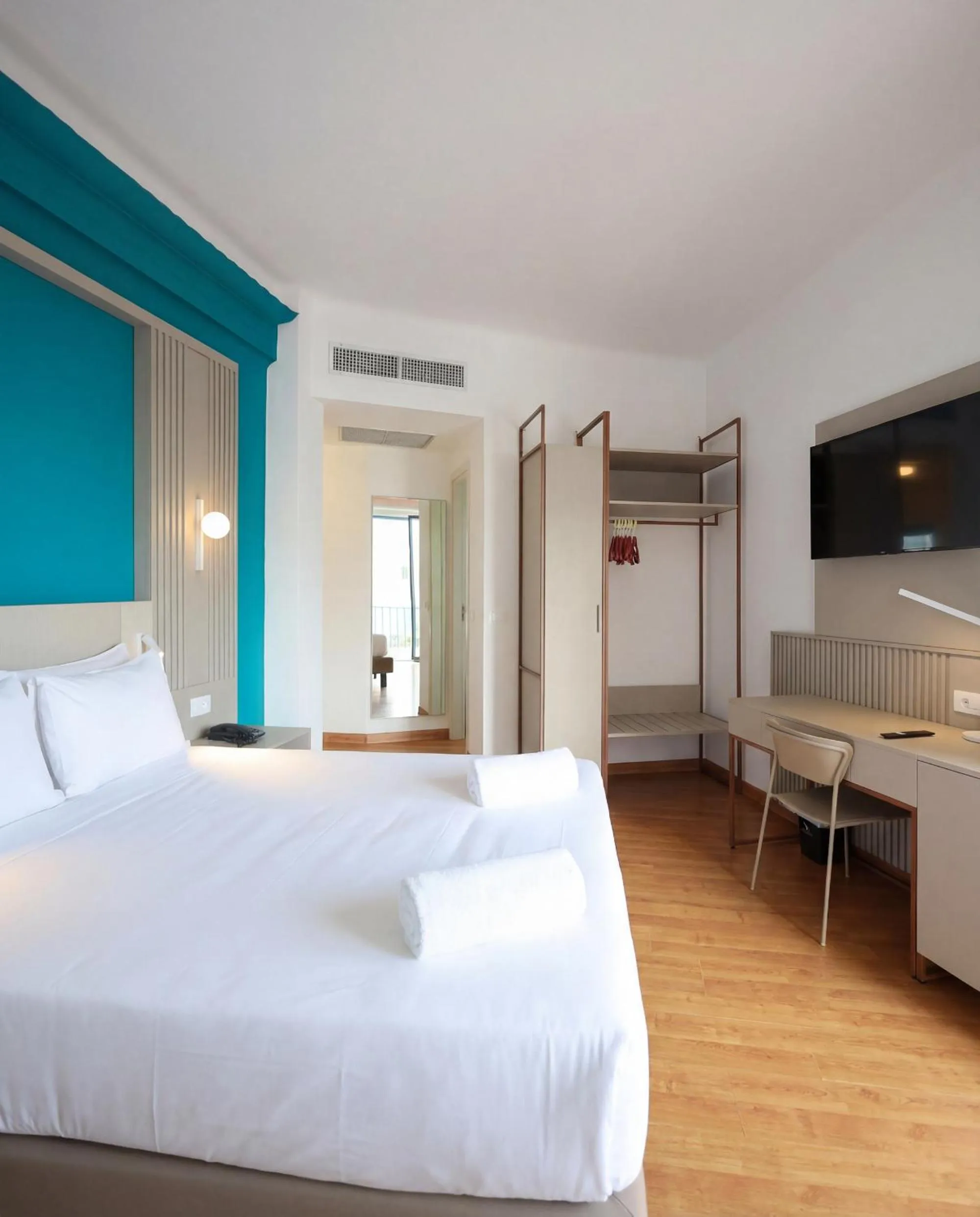 Bed in LVG Hotel Collection - Majestic