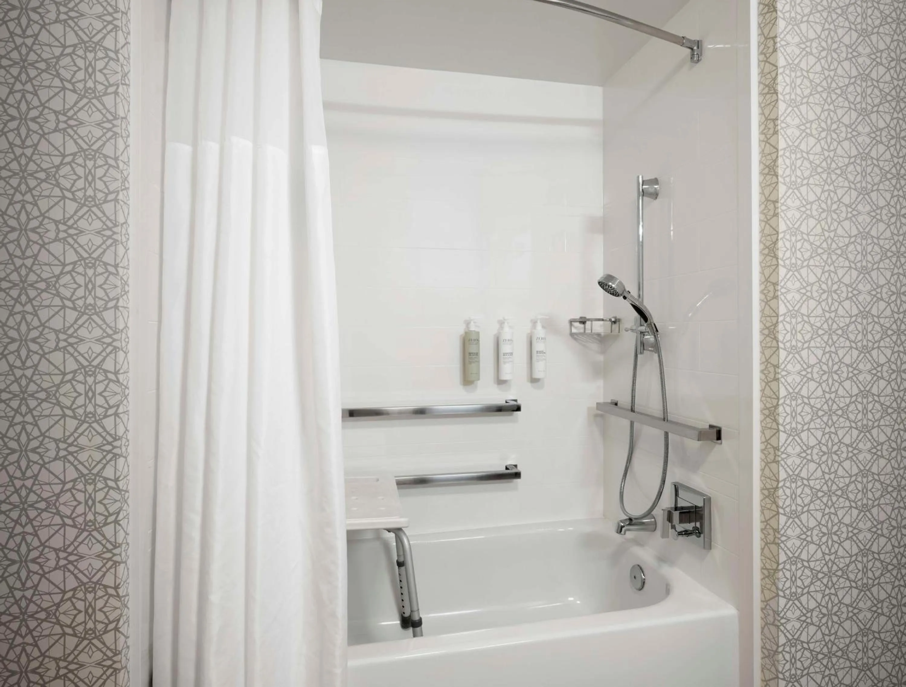 Bathroom in Hampton Inn & Suites Arundel Mills/Baltimore