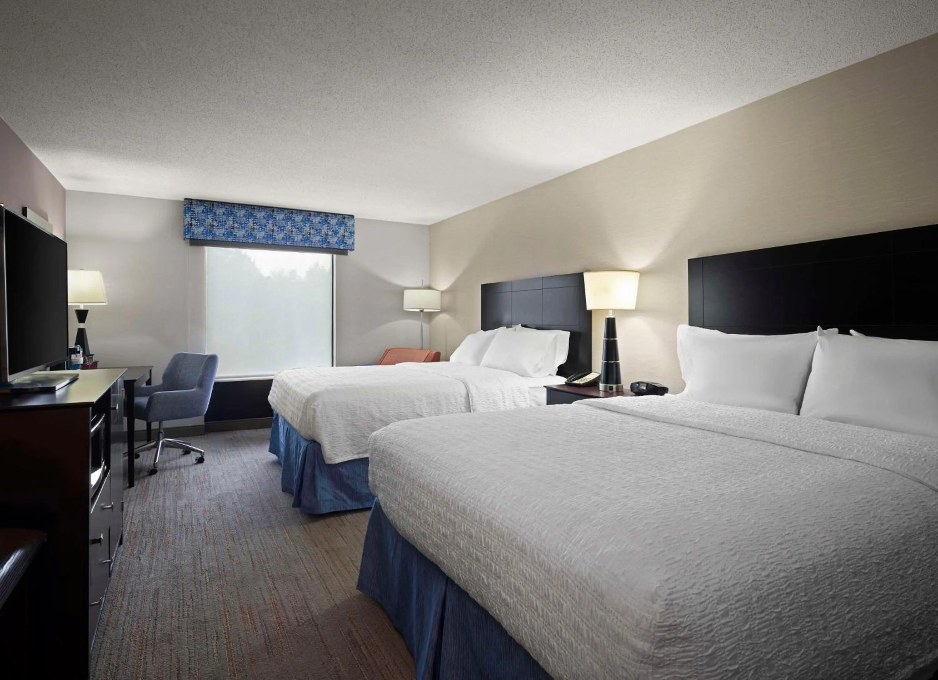 Bed in Hampton Inn & Suites Arundel Mills/Baltimore