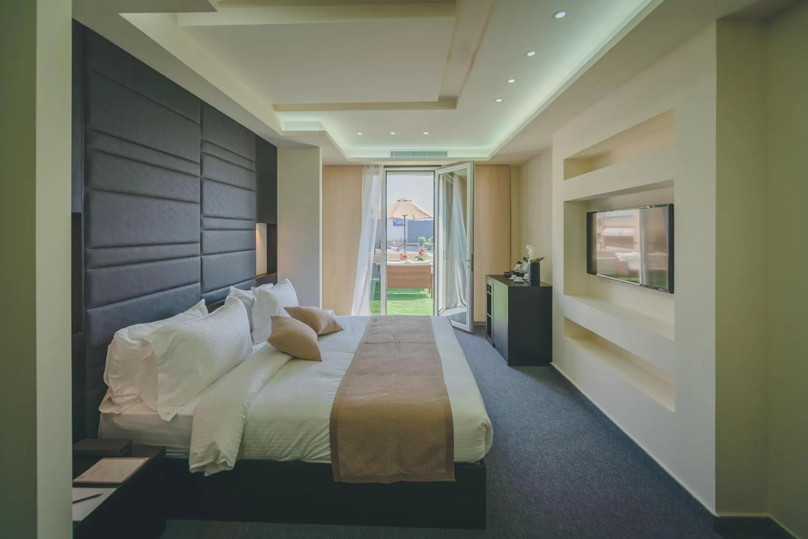 Bedroom, Bed in Louis V Hotel Beirut