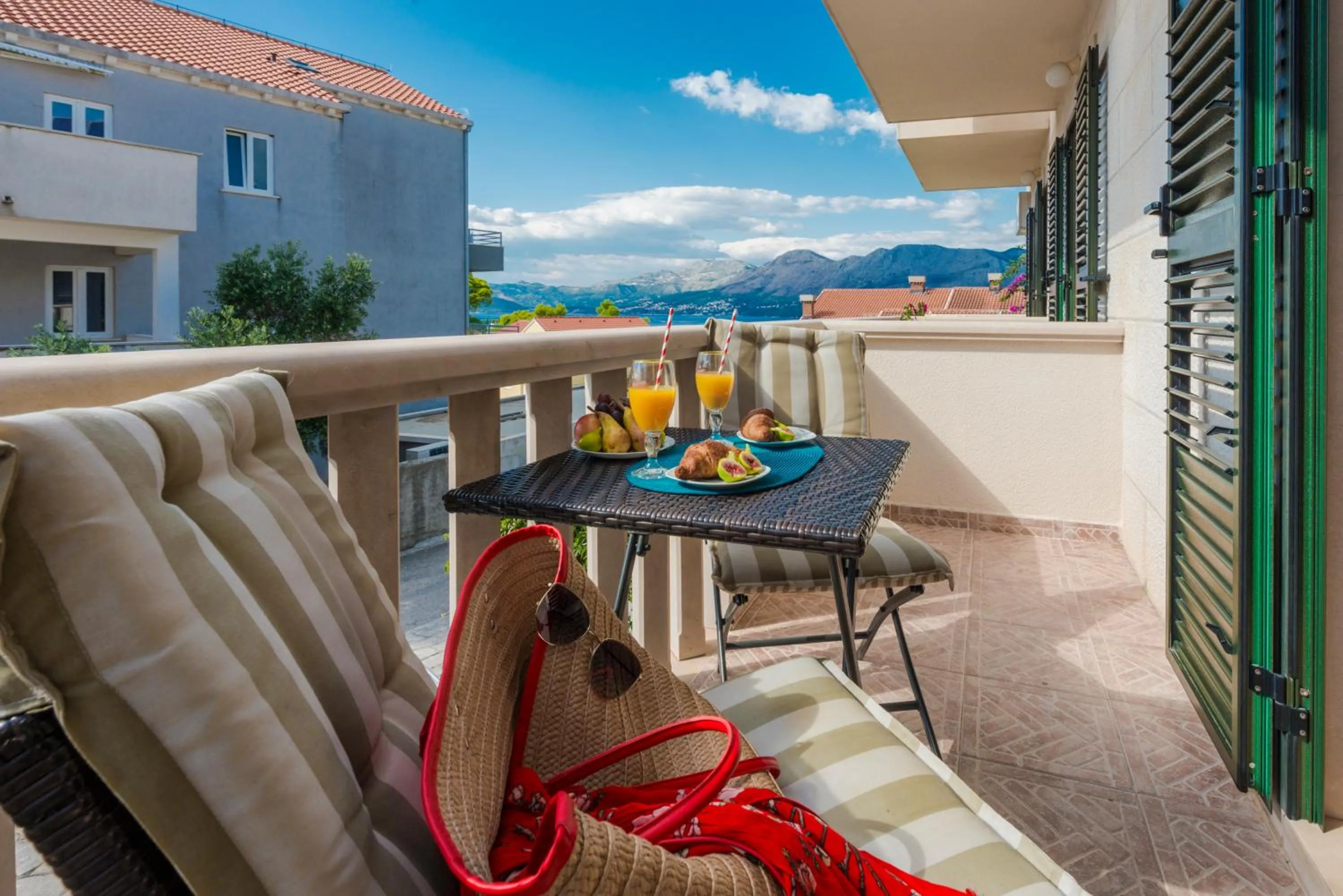 Balcony/Terrace in Cina Apartments