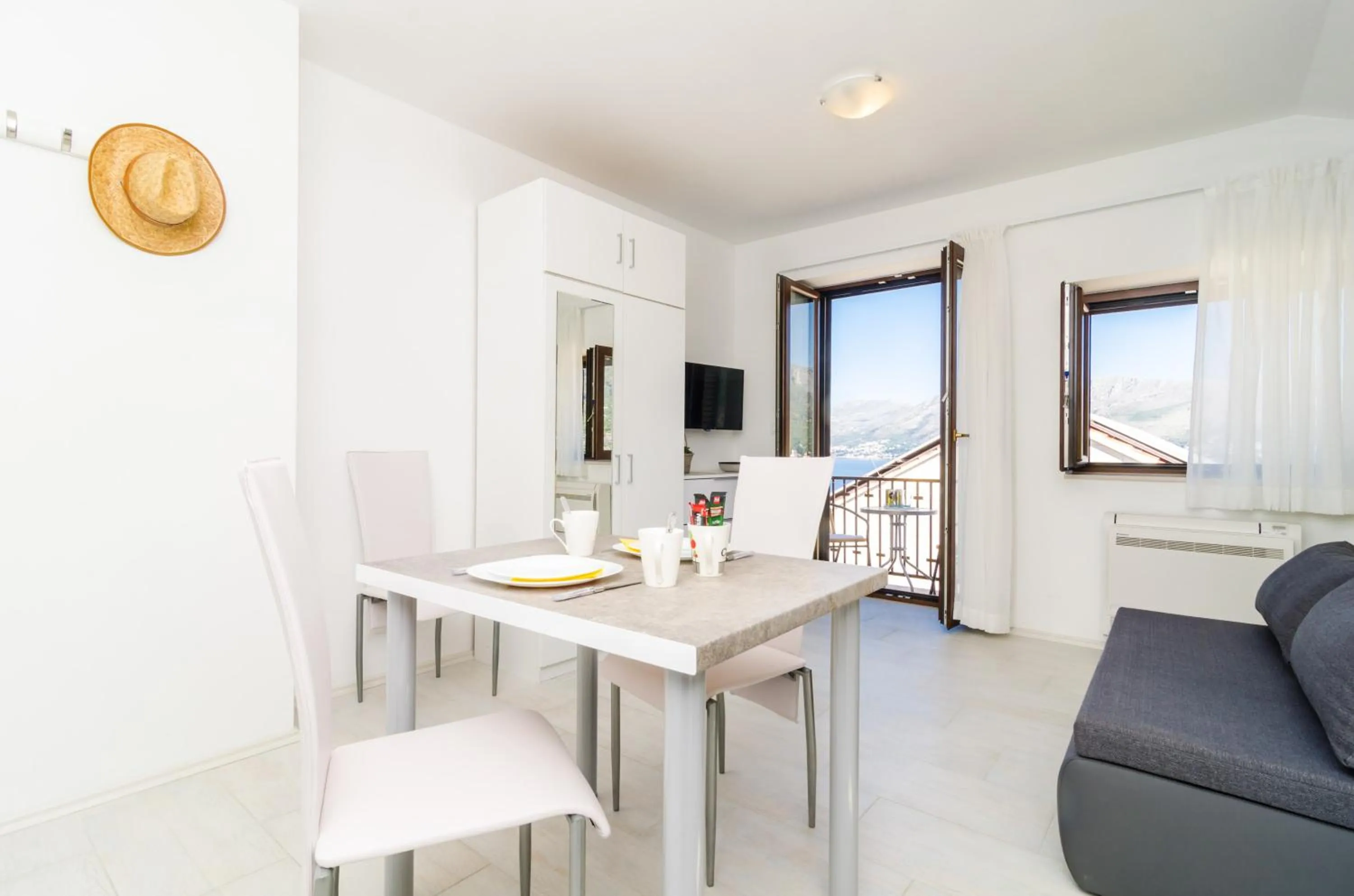 Balcony/Terrace in Cina Apartments