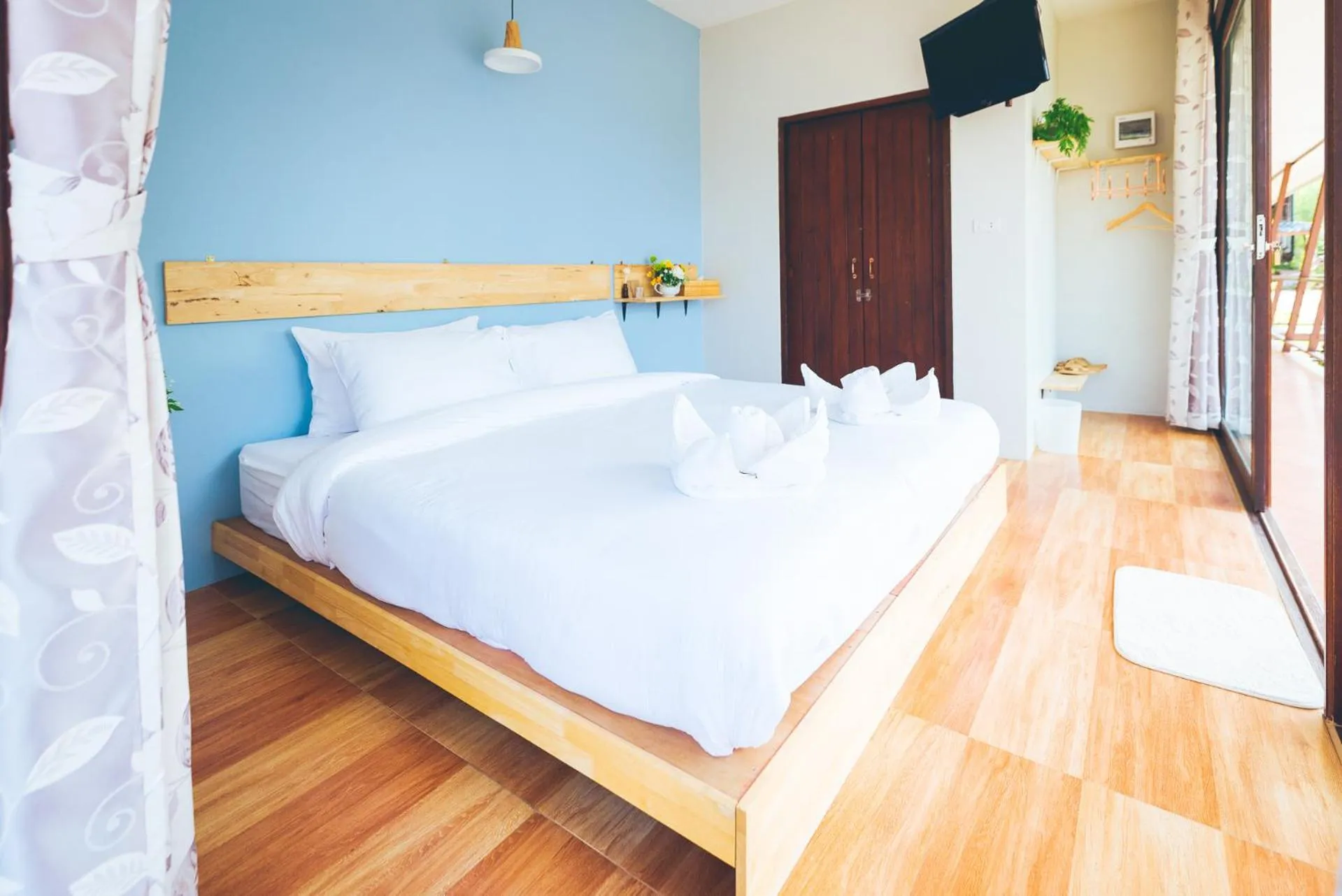 Bed in Wang Jai Kwang Space Inn