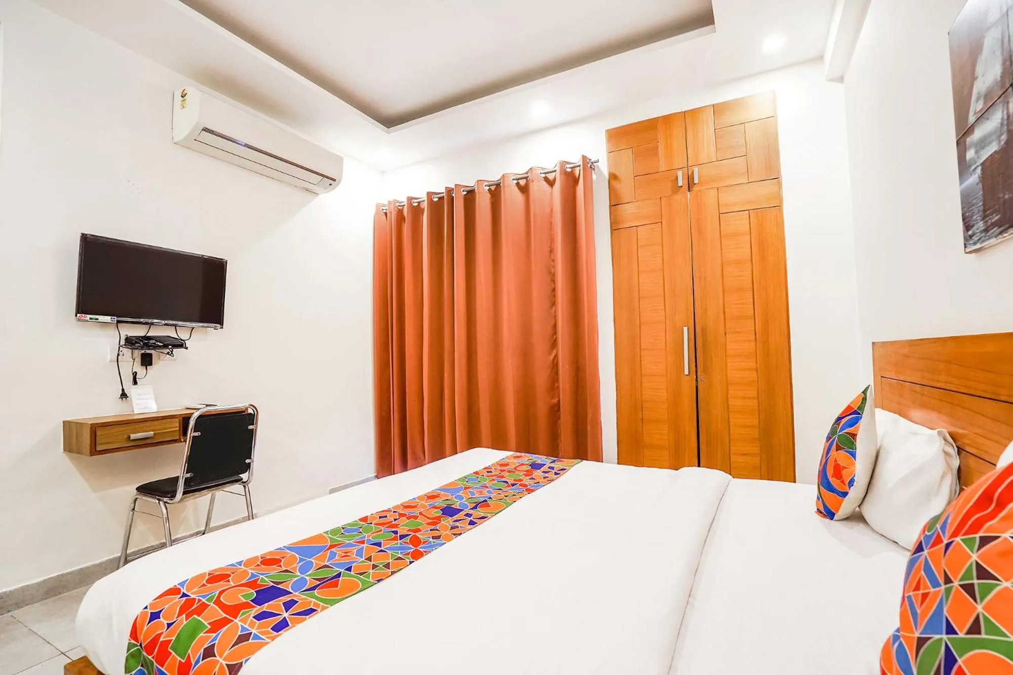 Bed in FabHotel Emoji Stays