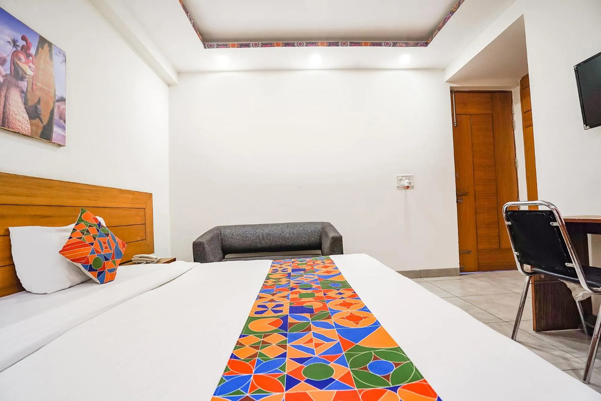 Bed in FabHotel Emoji Stays