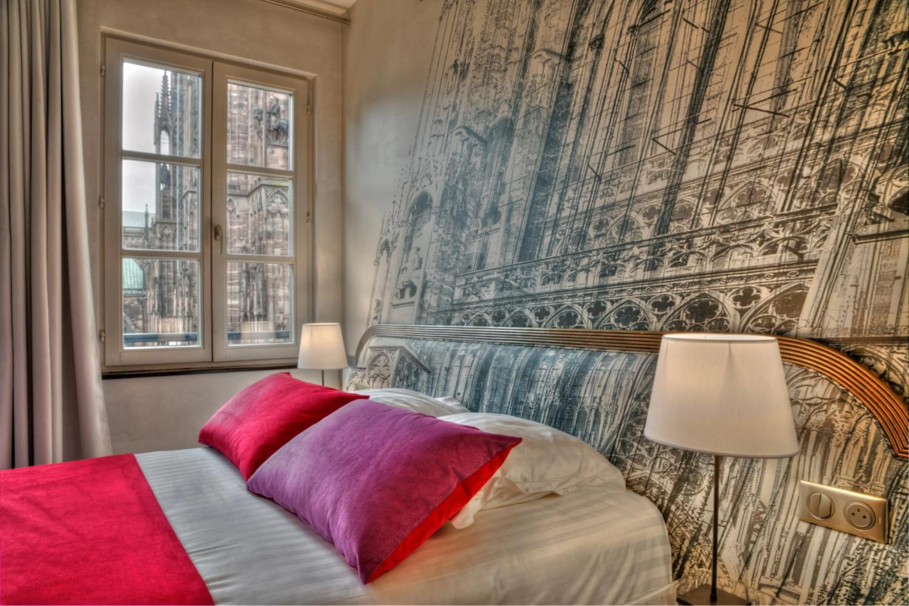 Bed in Hotel Cathédrale