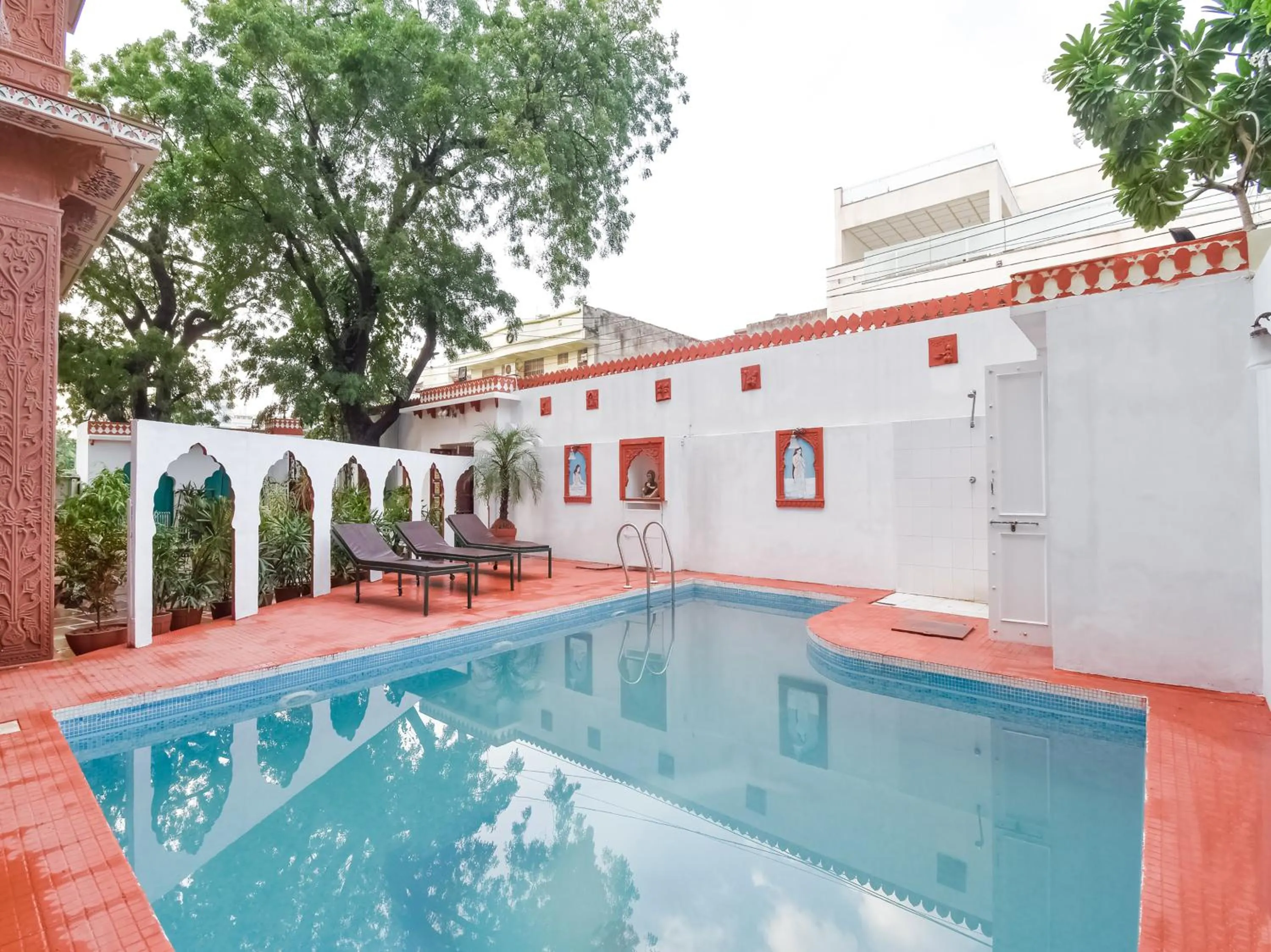 Swimming pool in Mahal Khandela-A Heritage Hotel In Jaipur City Center