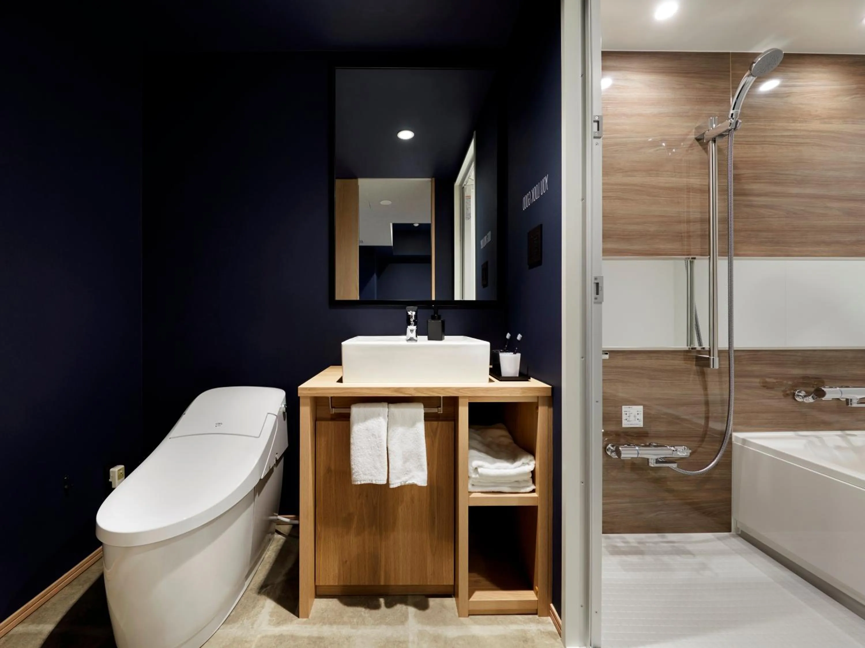 Bathroom in the square hotel GINZA