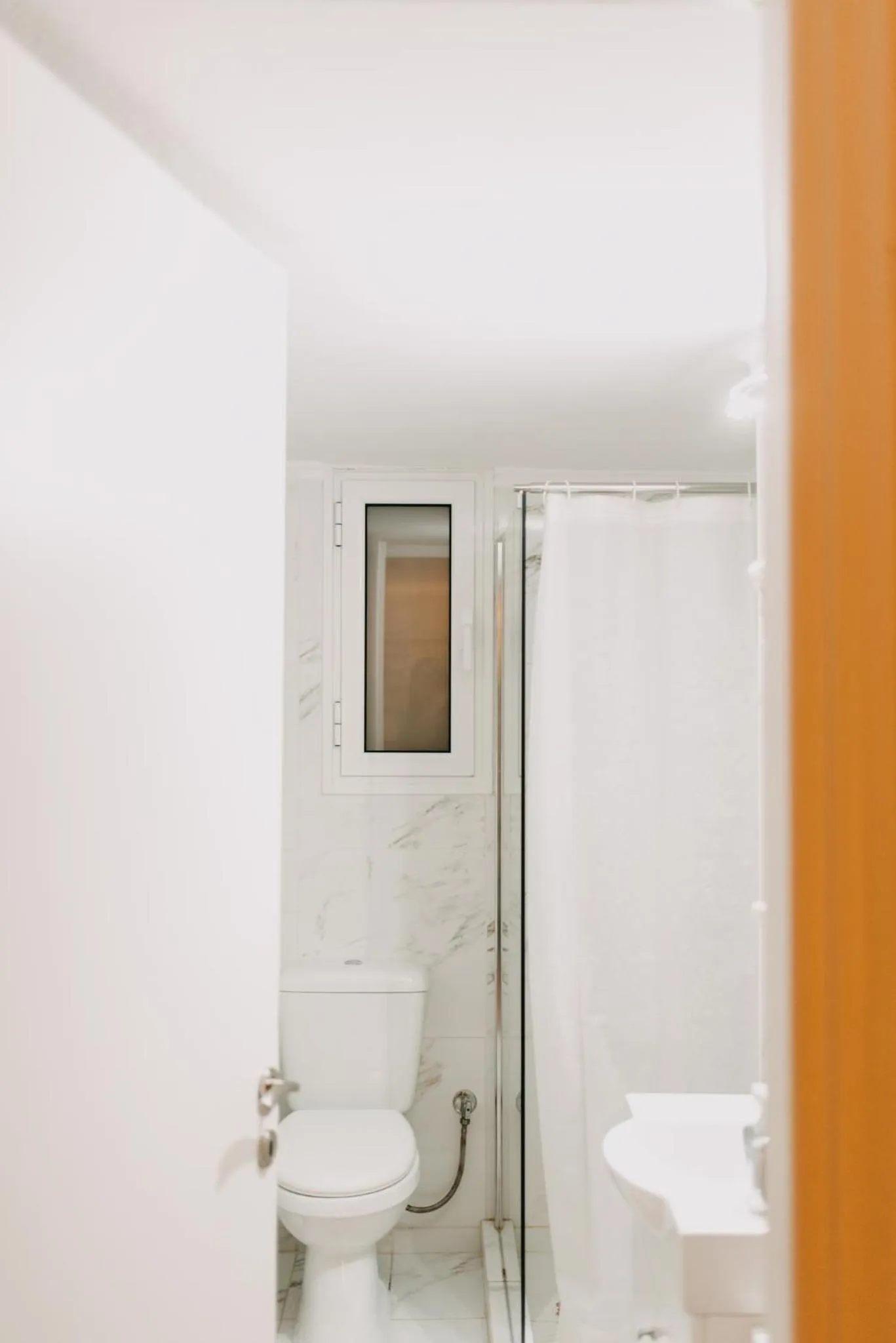 Toilet in BEST HOUSE, CENTRAL APRTM., AGIOU NIKOLAOU, PATRA