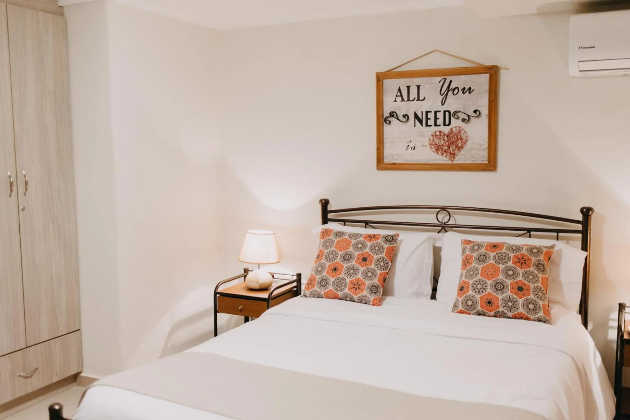 Bed in BEST HOUSE, CENTRAL APRTM., AGIOU NIKOLAOU, PATRA