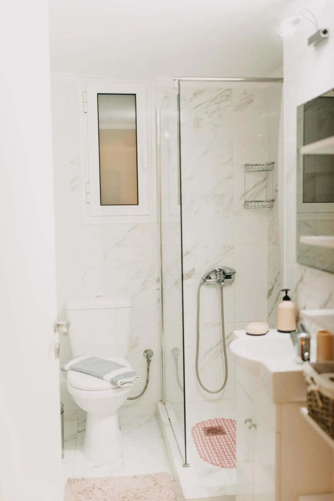 Bathroom in BEST HOUSE, CENTRAL APRTM., AGIOU NIKOLAOU, PATRA