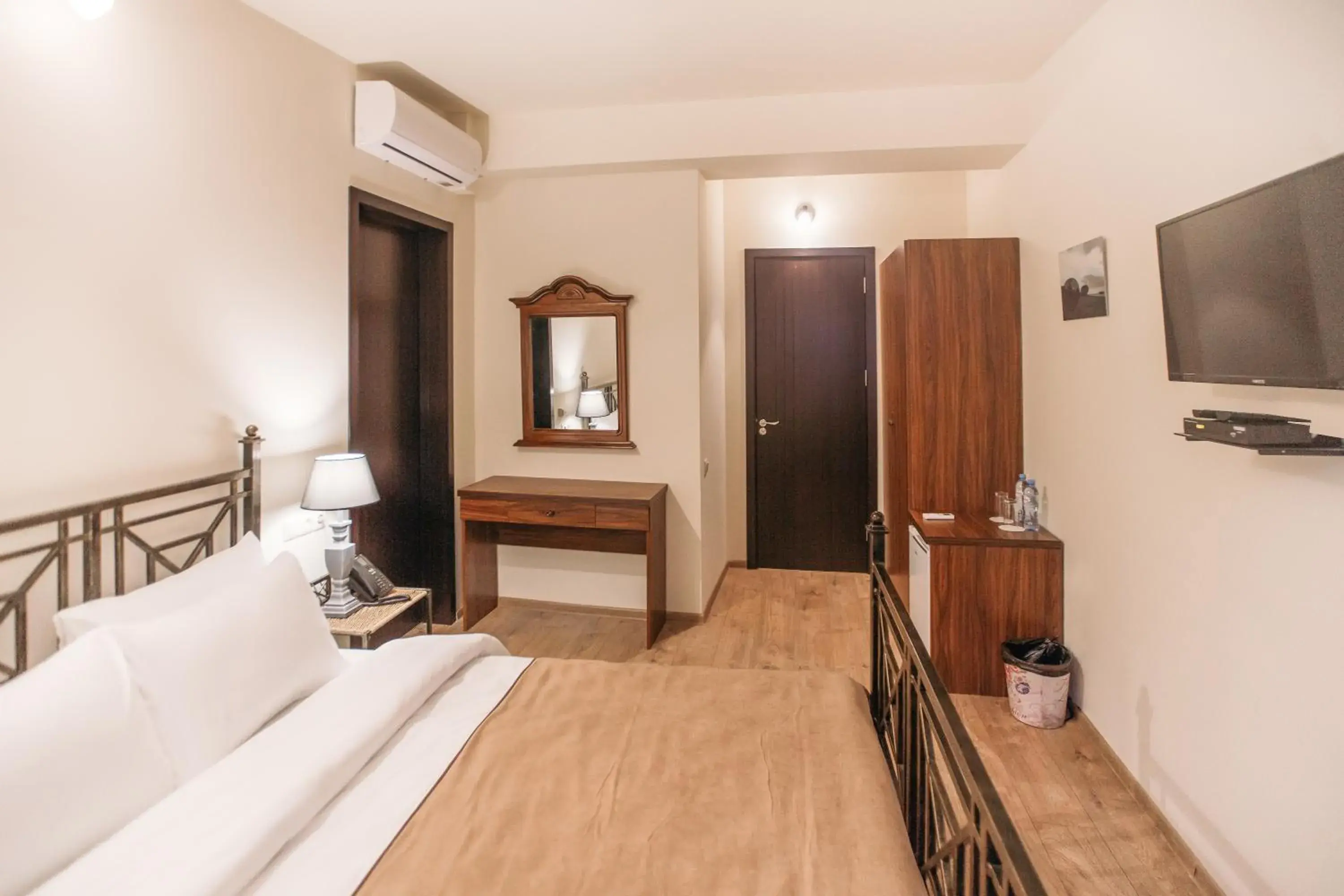 Standard Double Room - single occupancy in Le Caucase Standard Double Room - single occupancy in Le Caucase