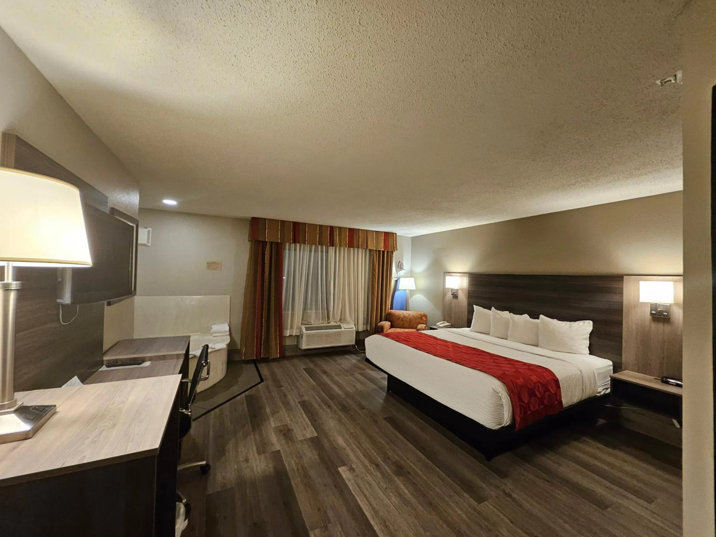 Bed in Ramada by Wyndham Platte City KCI Airport