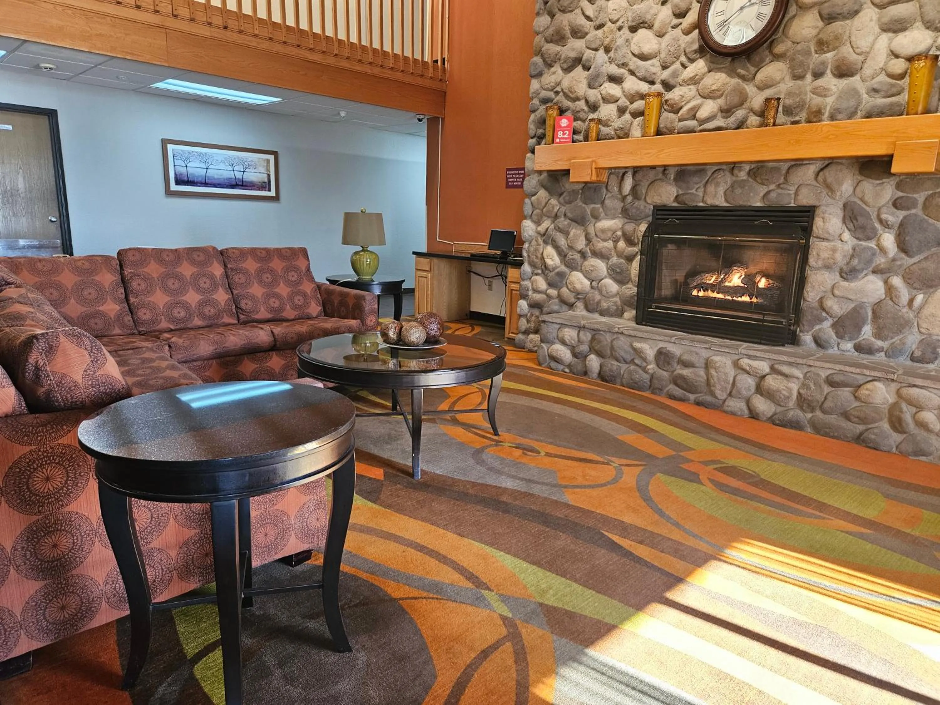 Lobby or reception in Ramada by Wyndham Platte City KCI Airport